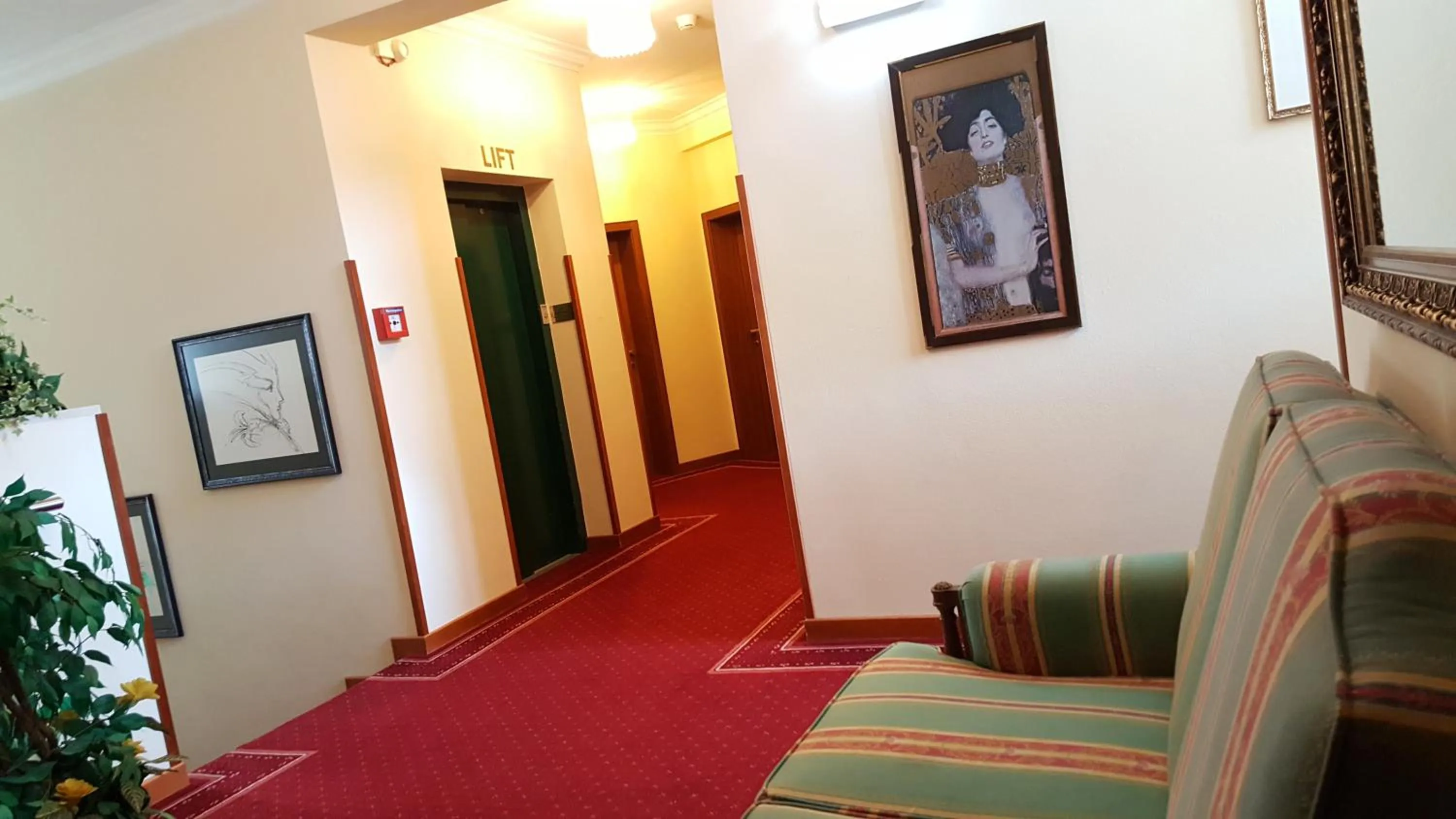 Other in Paul's Hotel