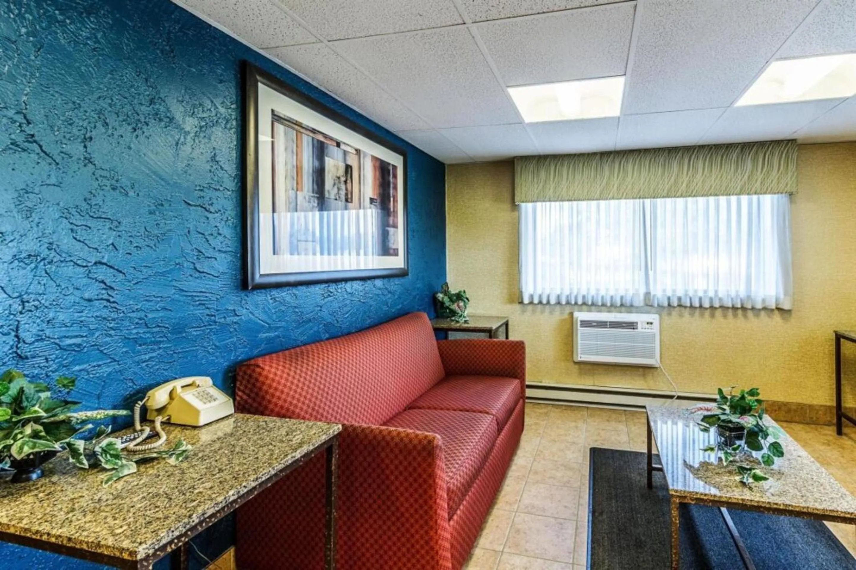 Lobby or reception in Motel 6-Green Bay, WI - Lambeau