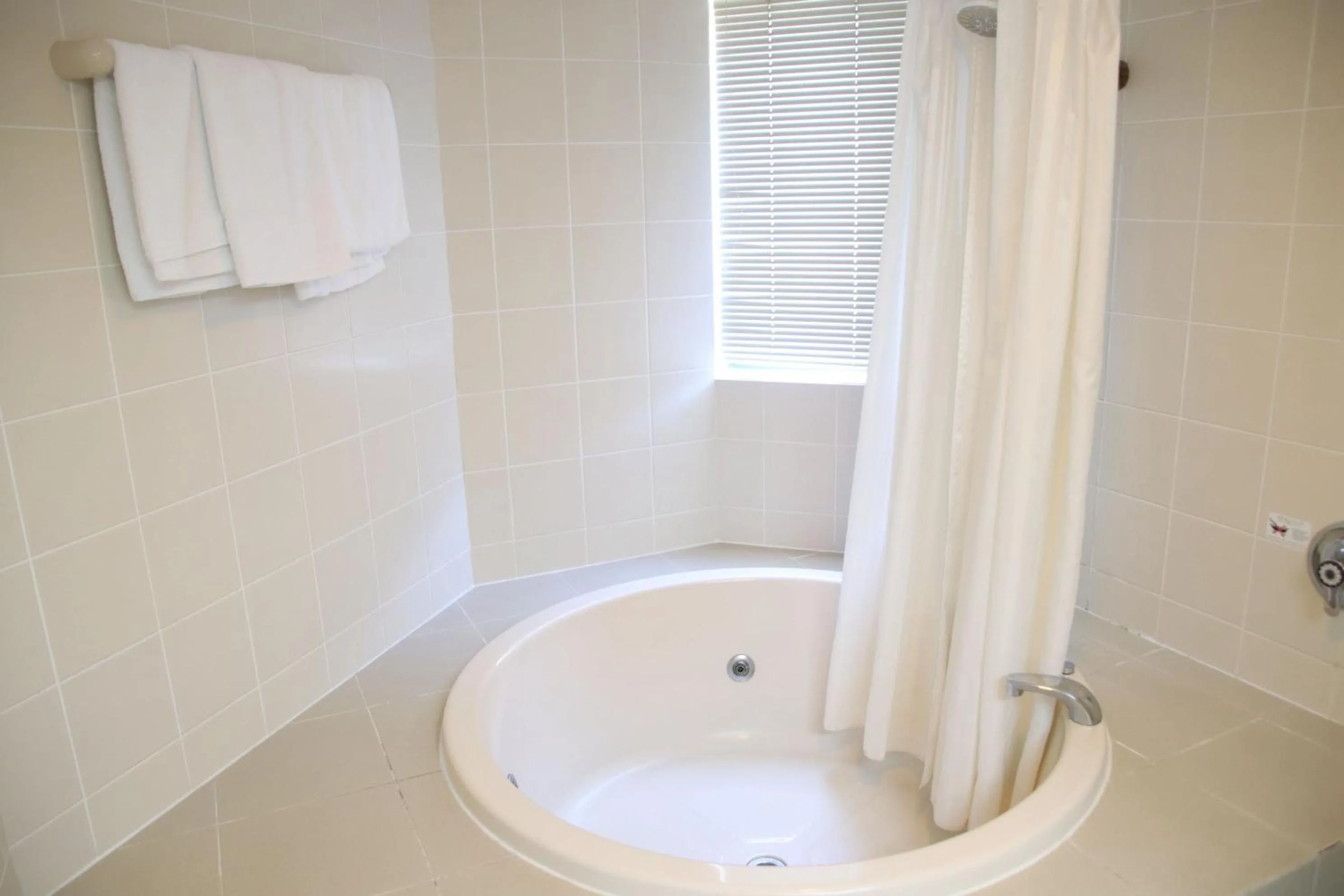 Bathroom in 181 The Esplanade