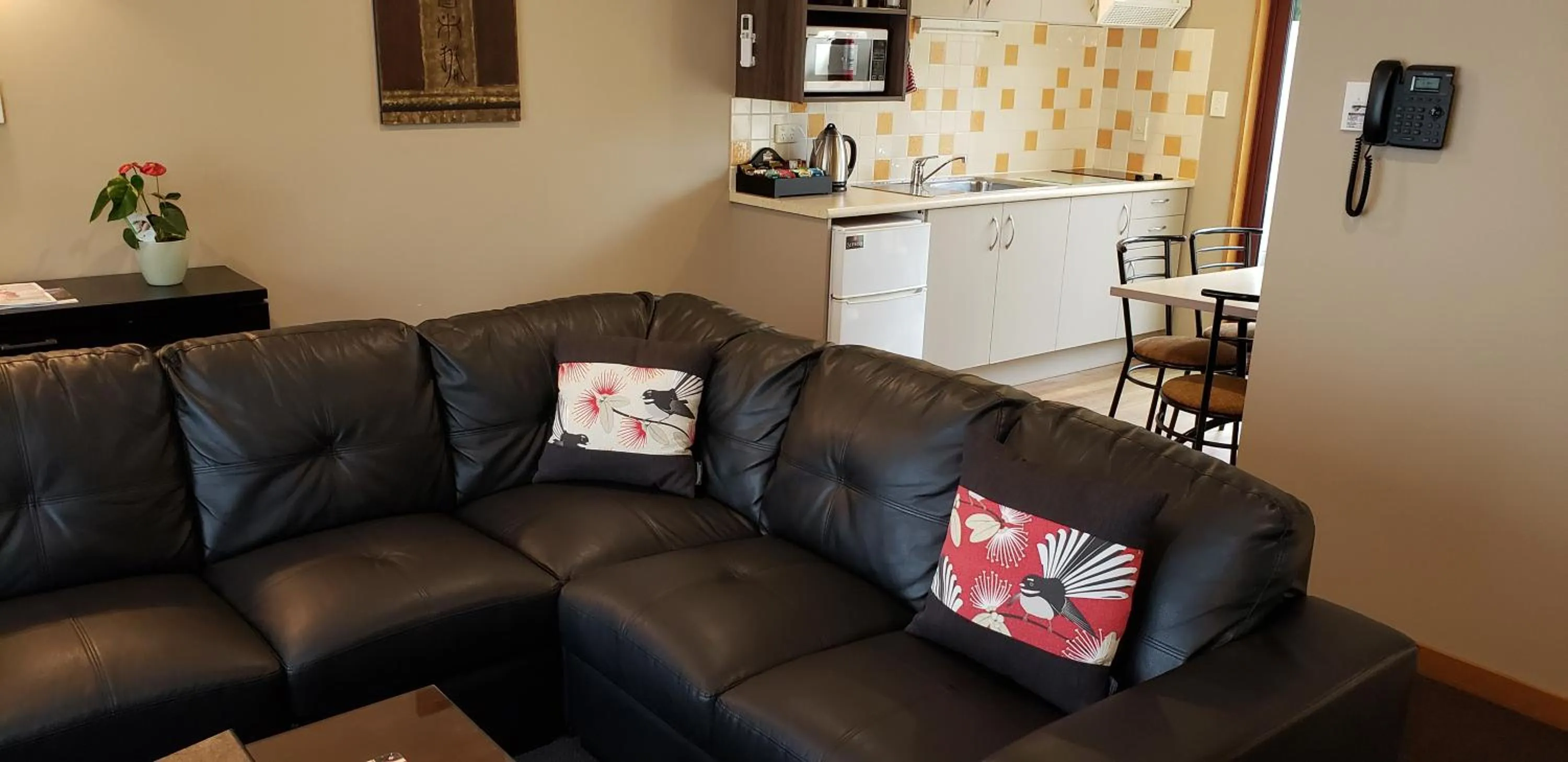 kitchen in Settlers Boutique Motel