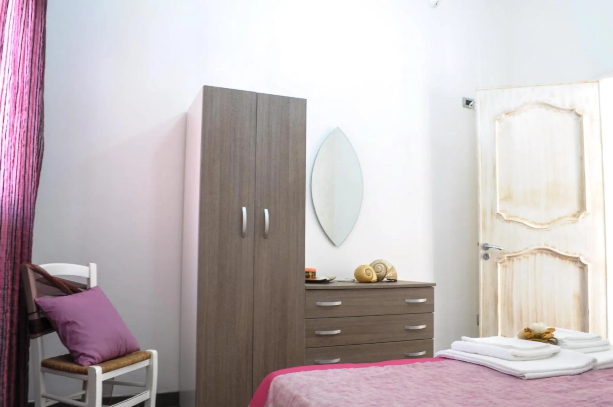 Bed in Baia Di Torre Squillace