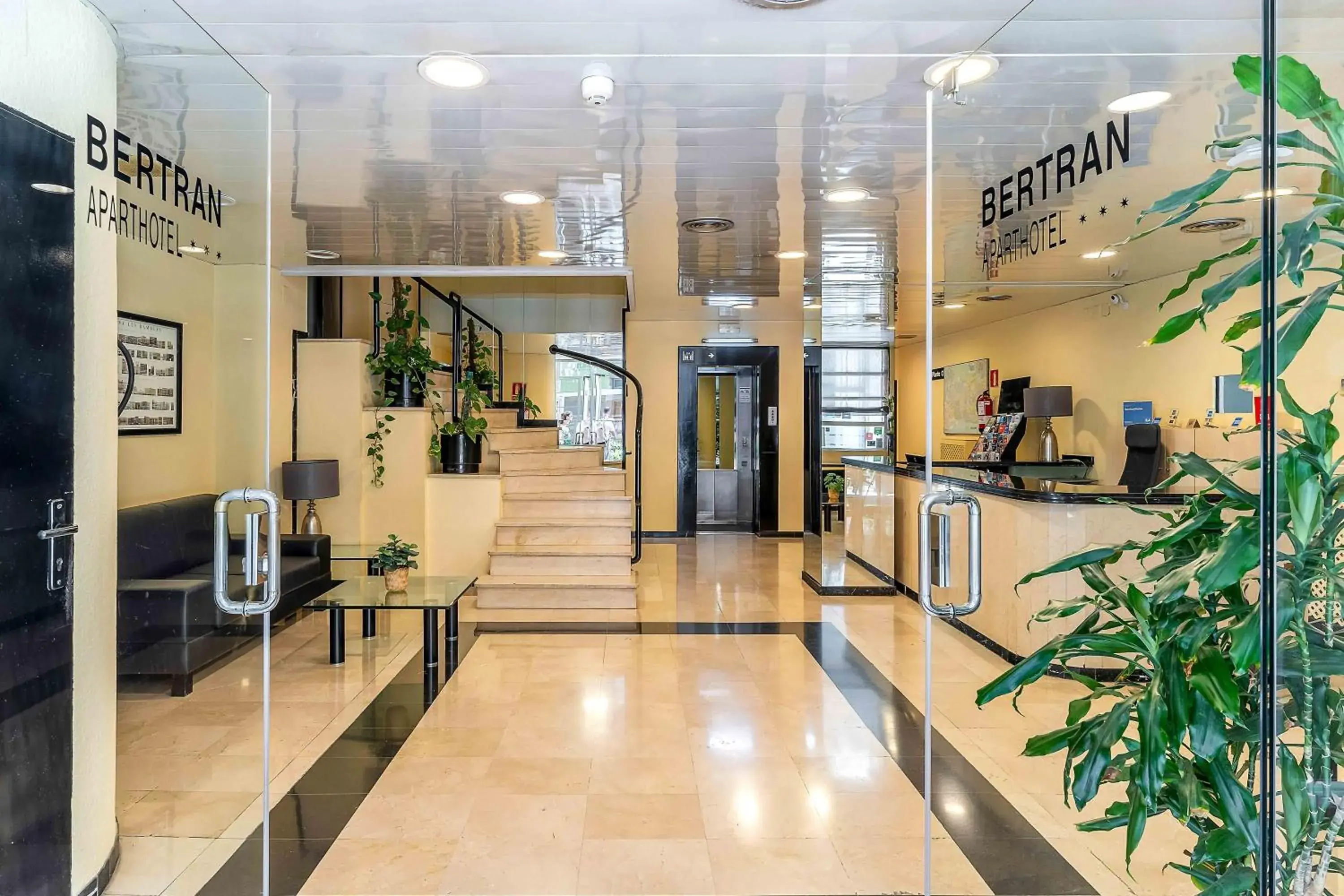 Property building in Aparthotel Bertrán Property building in Aparthotel Bertrán