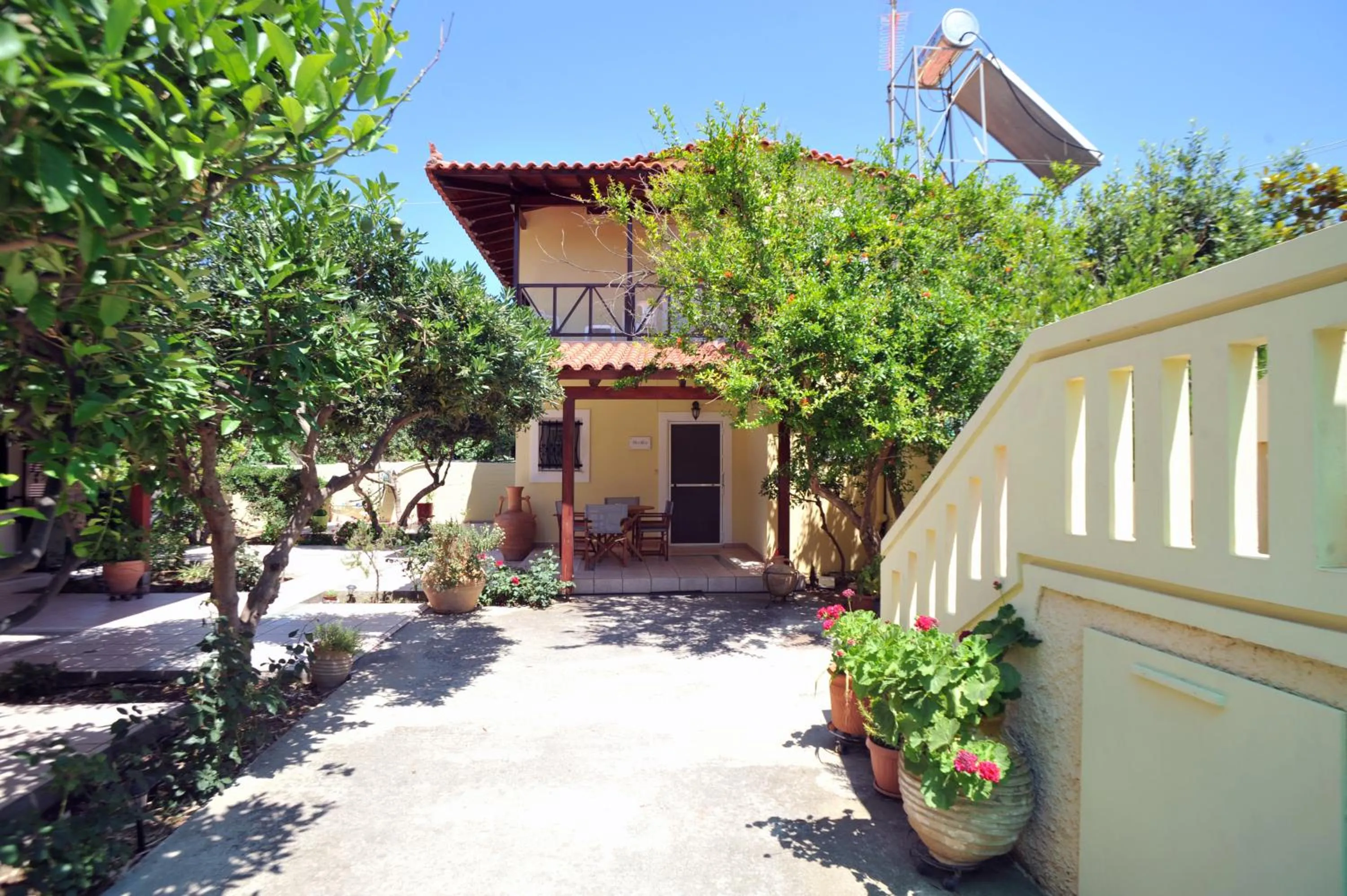 Property building in Romantic Corner Maisonette houses