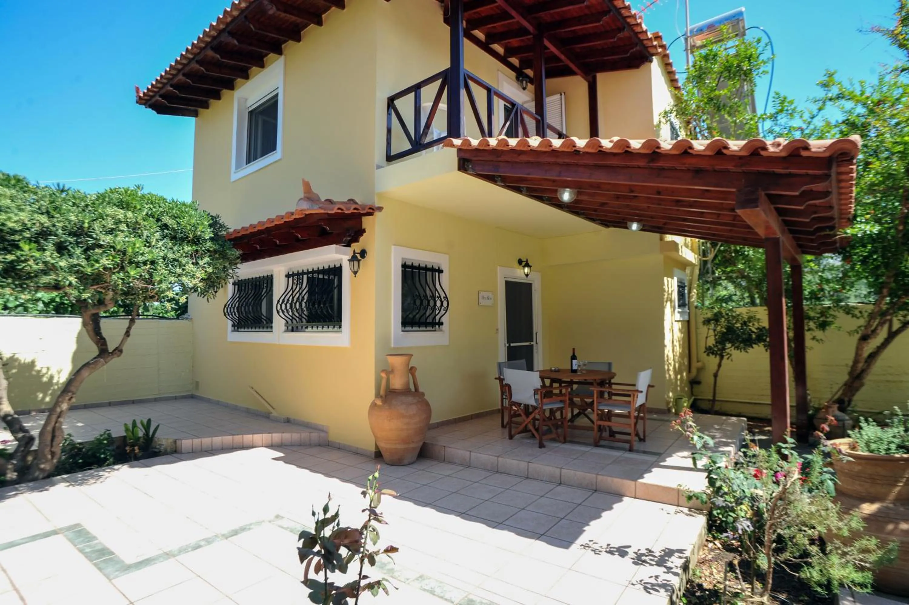 Patio in Romantic Corner Maisonette houses