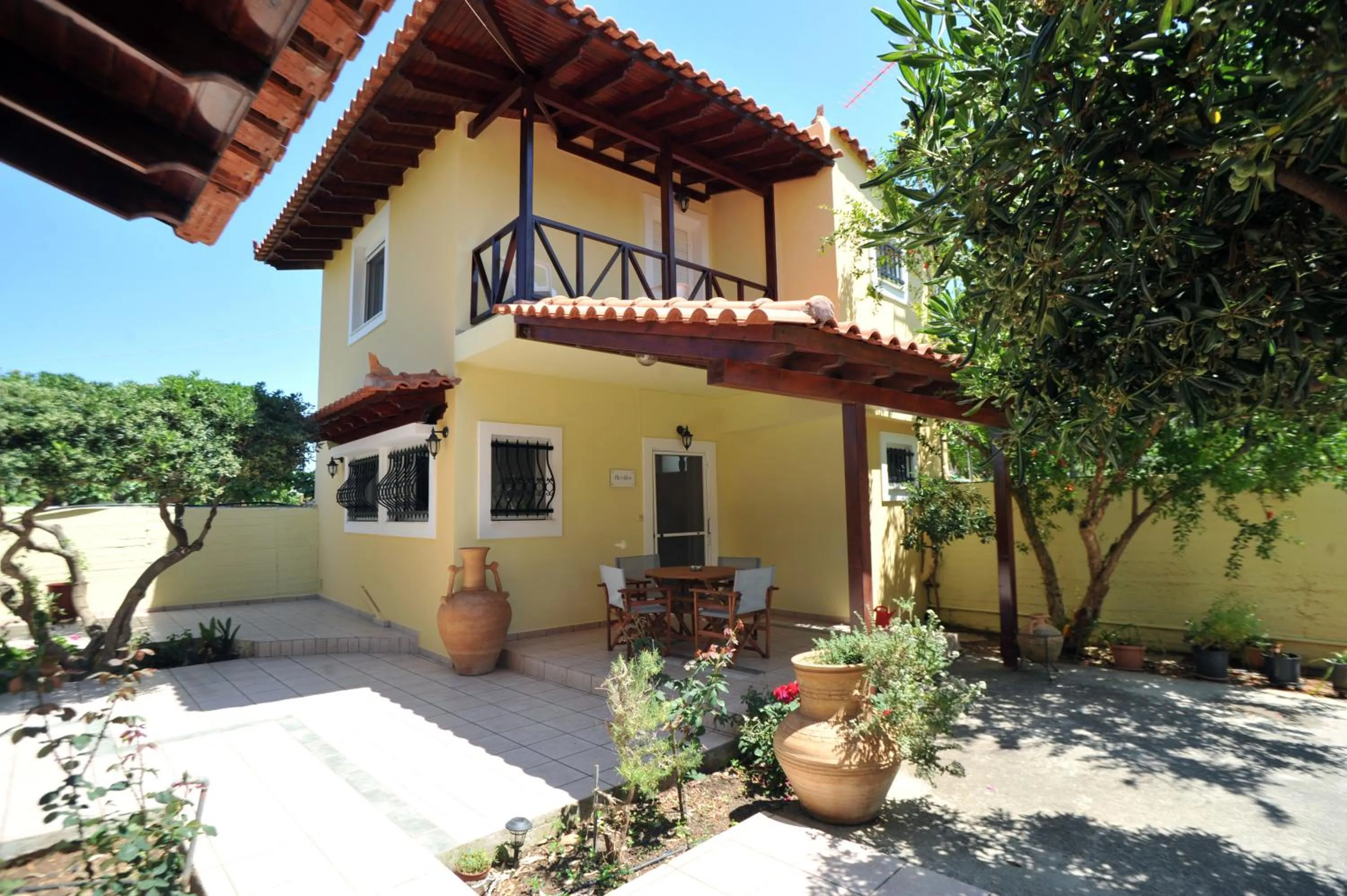 Property building in Romantic Corner Maisonette houses
