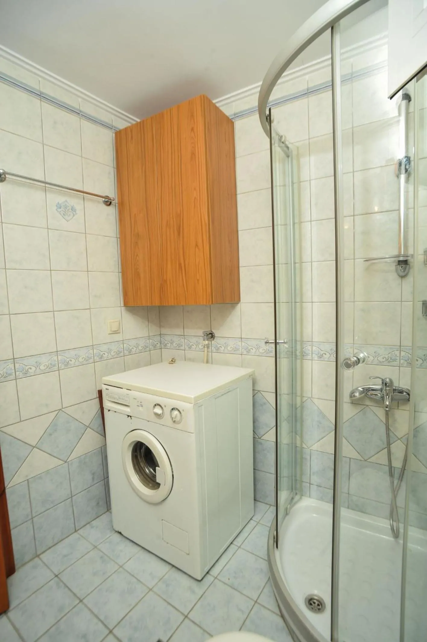 Shower in Romantic Corner Maisonette houses