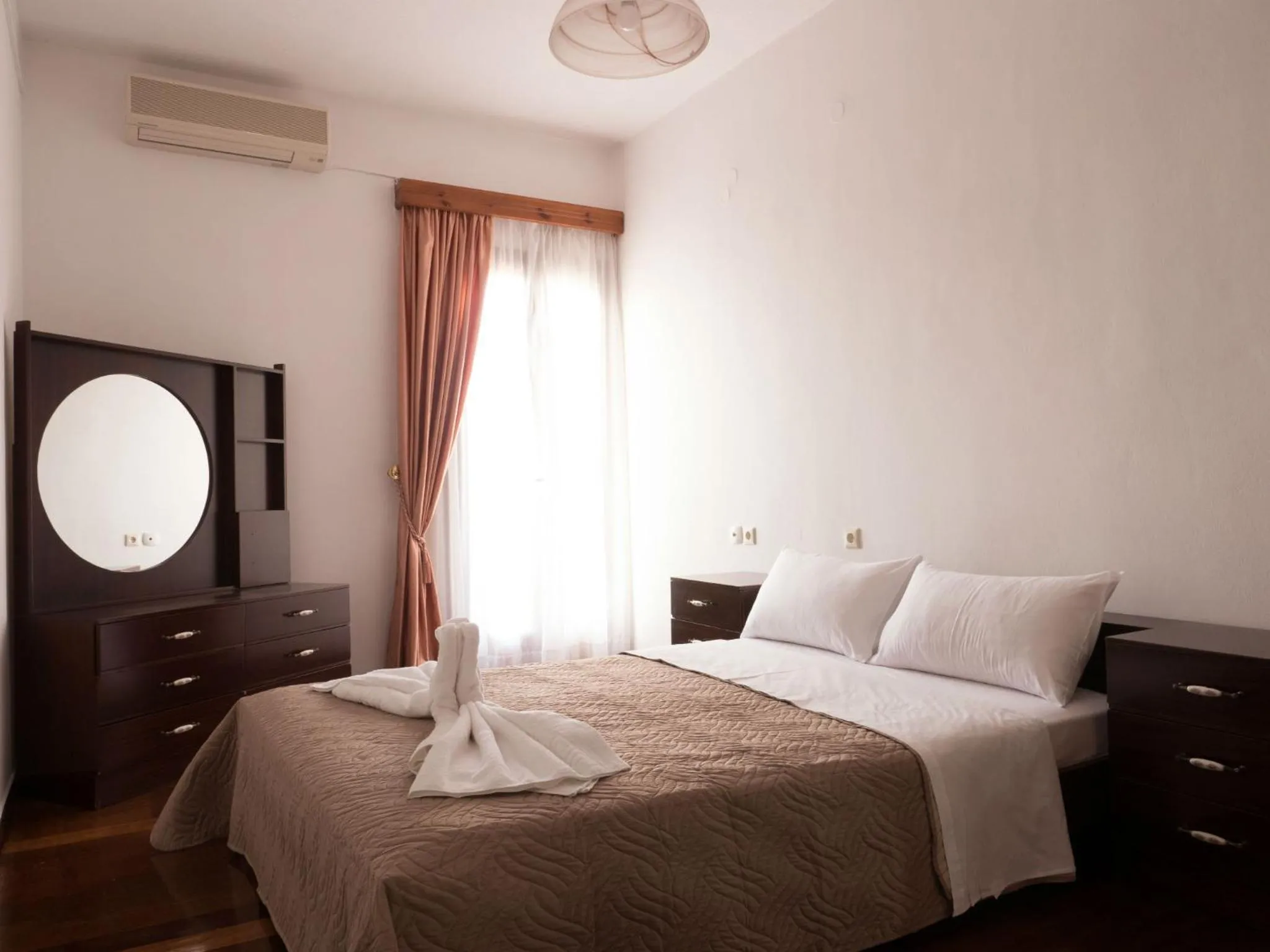Bed in Romantic Corner Maisonette houses