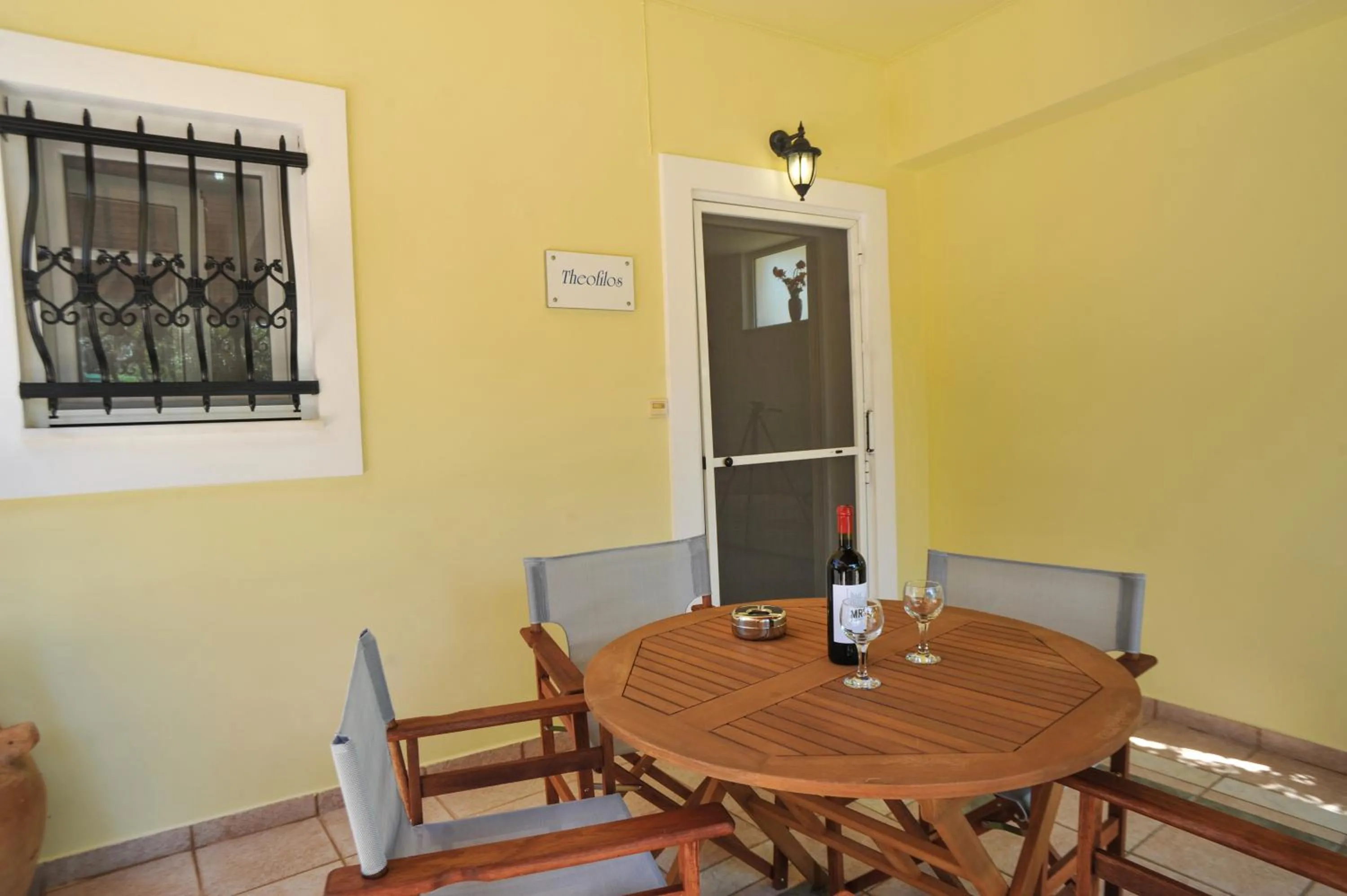 Patio in Romantic Corner Maisonette houses