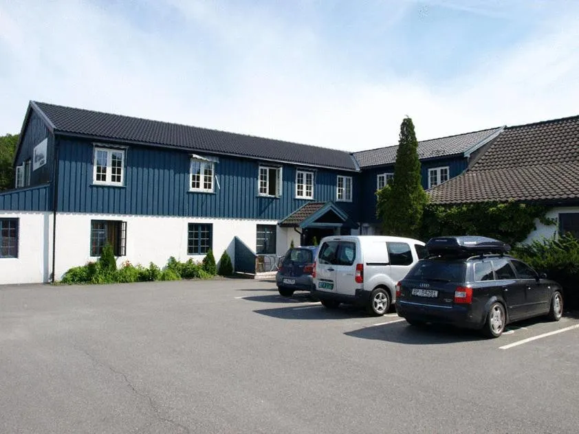 Property building in Grimstad Vertshus