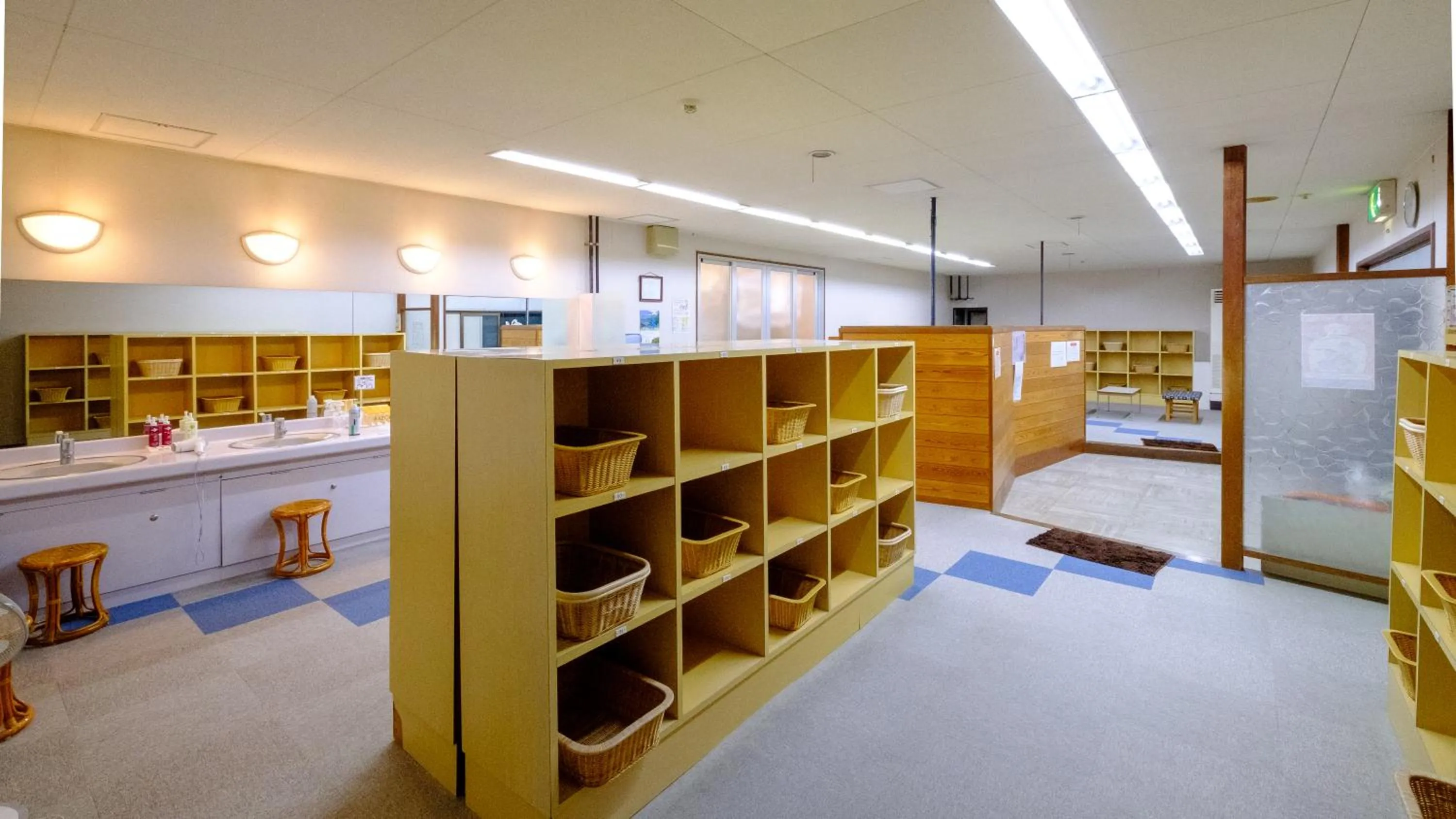 Public Bath in Mitsui Bekkan