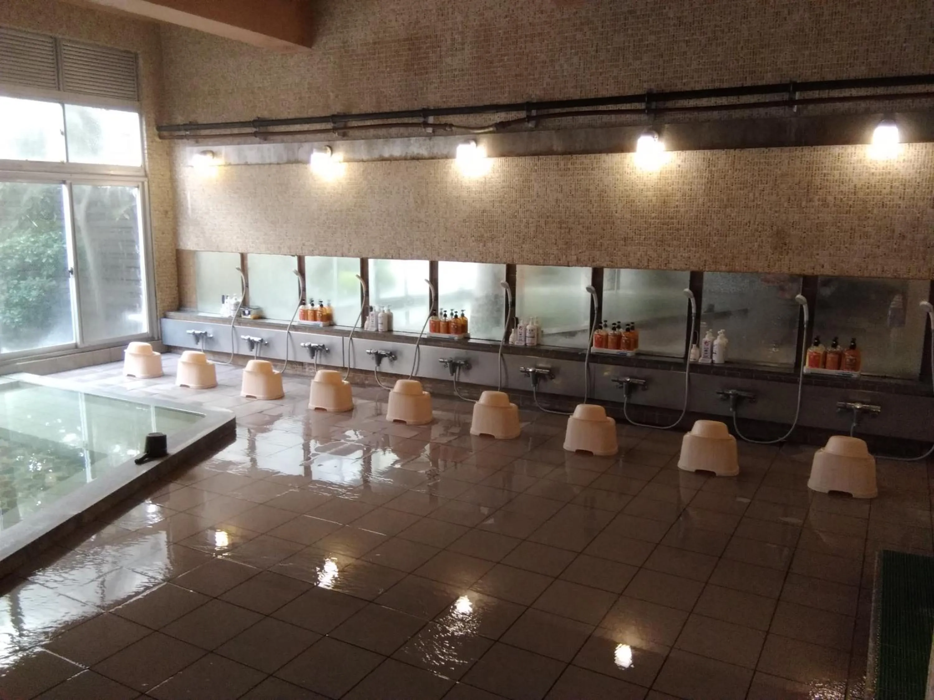 Hot Spring Bath in Mitsui Bekkan