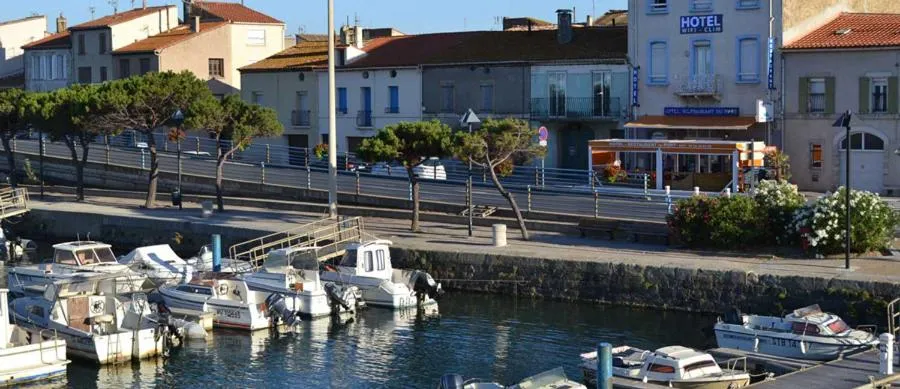 Bird's eye view in l'Hotel du port