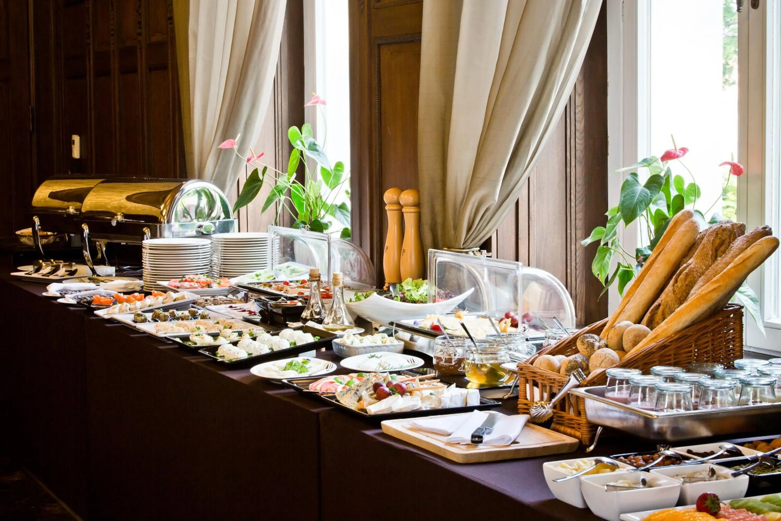 Food in Platinum Palace Boutique Hotel & SPA
