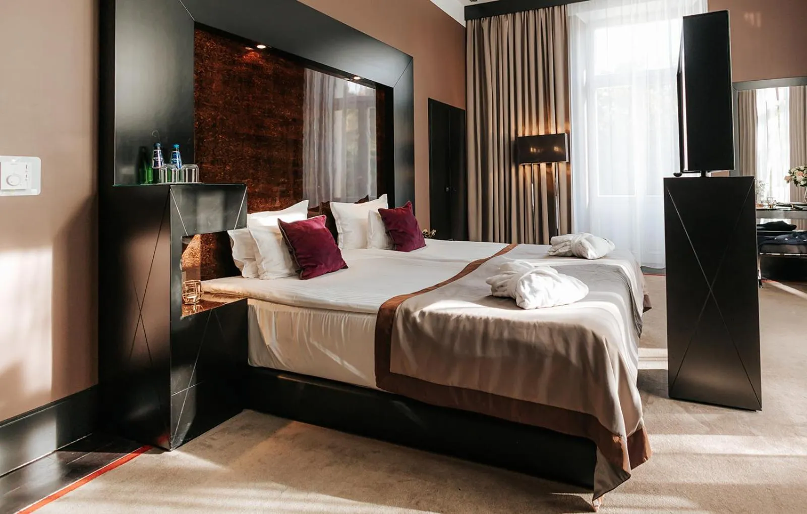 Bed in Platinum Palace Boutique Hotel & SPA