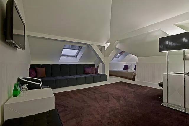 Bed in Platinum Palace Boutique Hotel & SPA