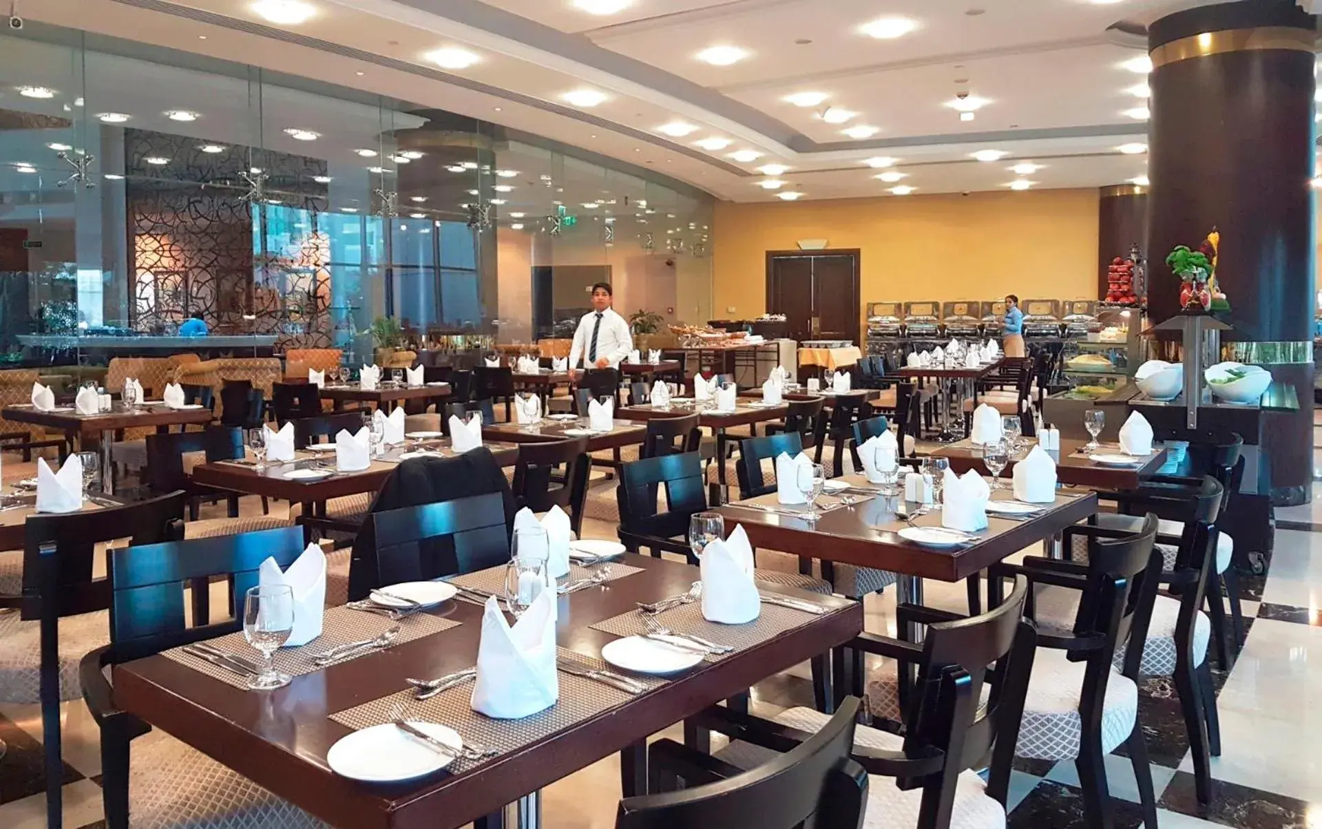 Restaurant/places to eat in City Seasons Hotel Dubai Restaurant/places to eat in City Seasons Hotel Dubai