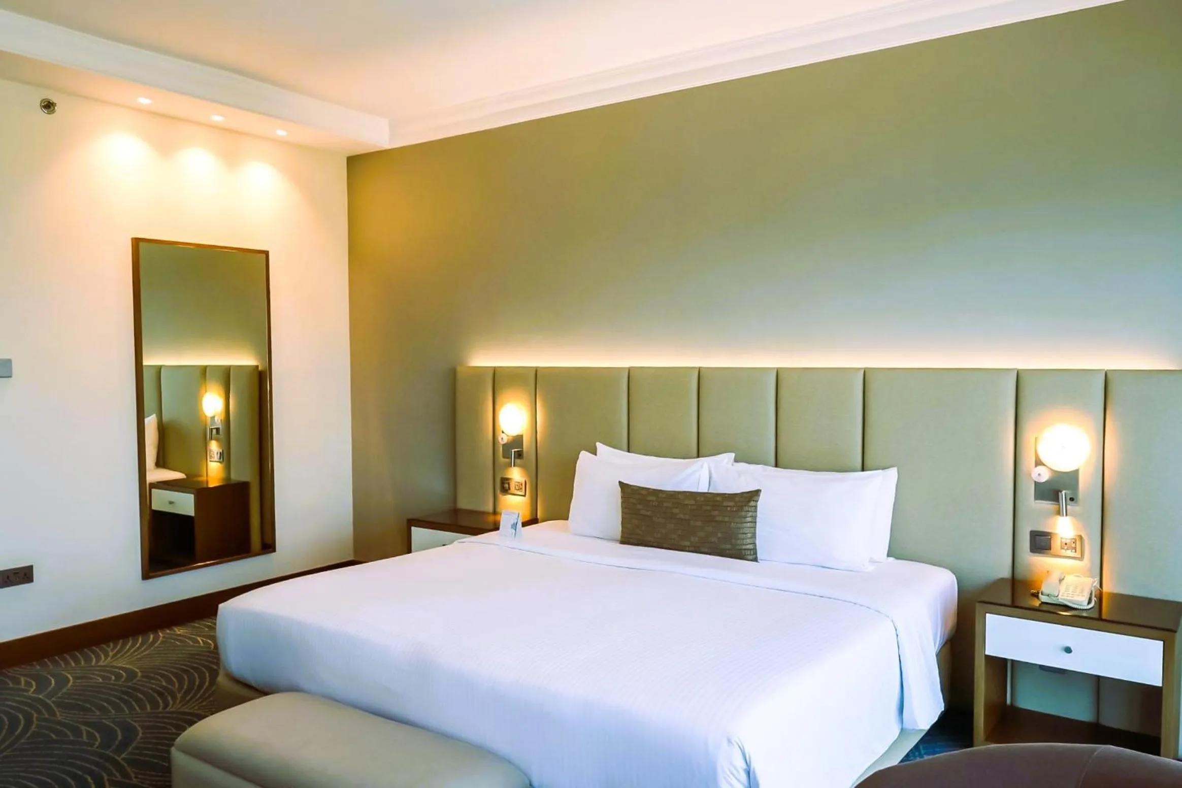 Bed in City Seasons Hotel Dubai