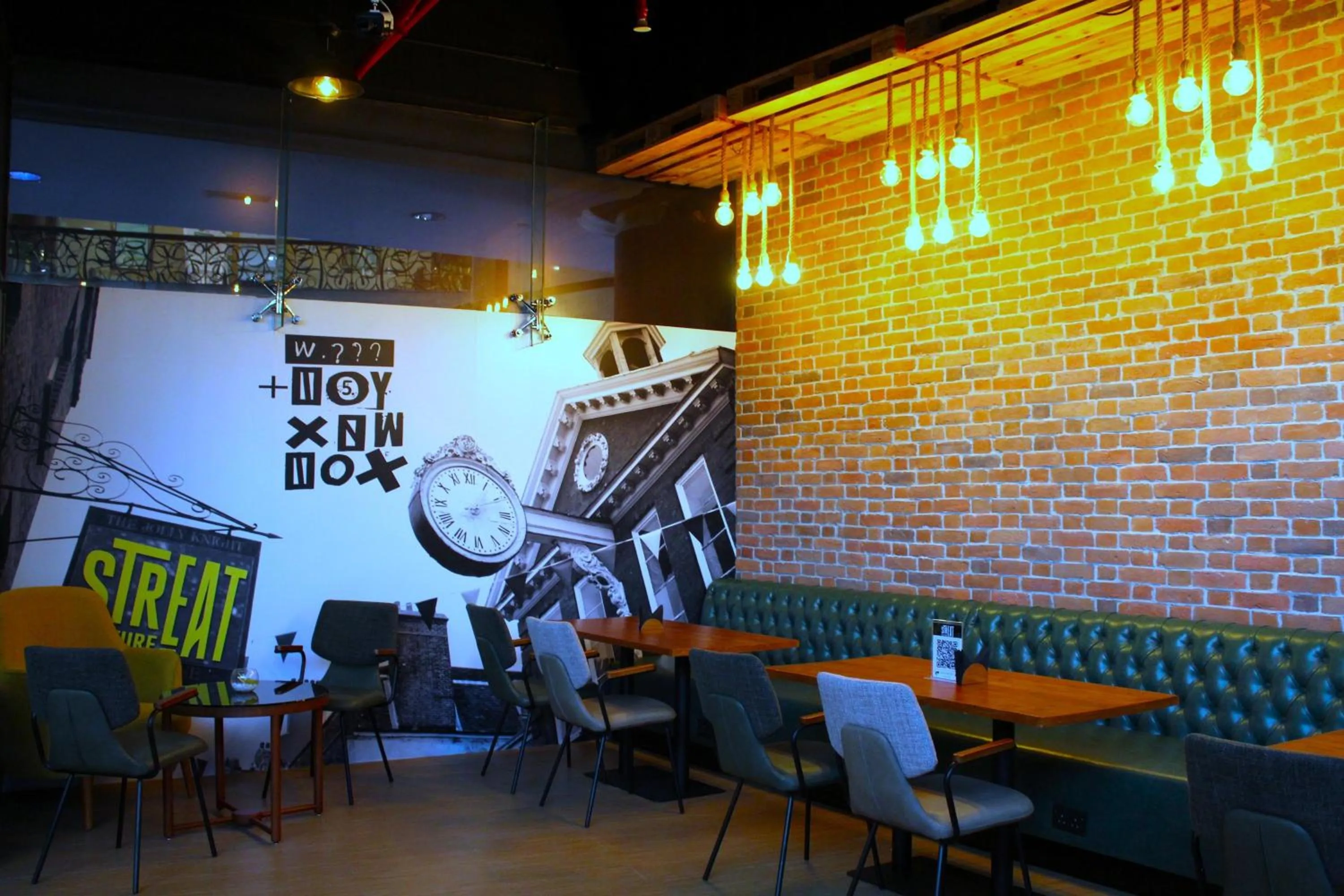 Lounge or bar in DoubleTree by Hilton Dubai Port Saeed