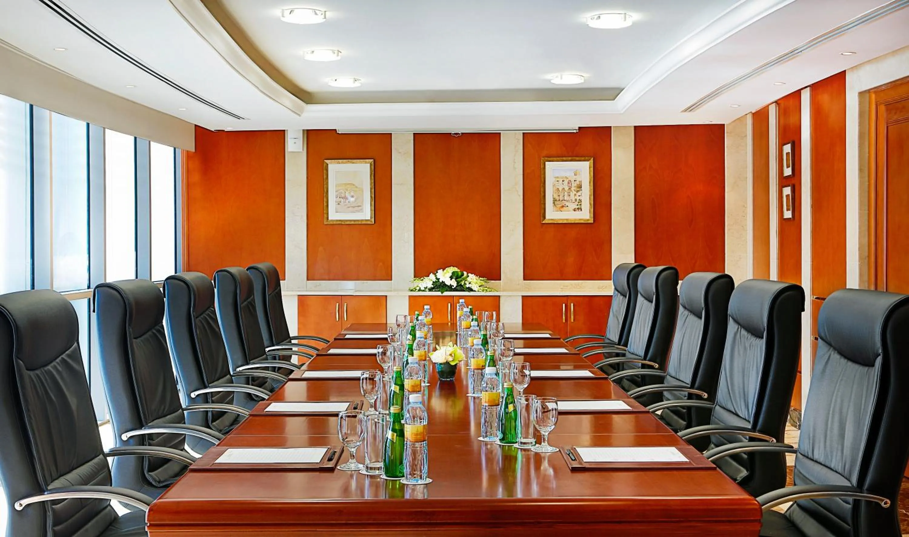 Business facilities in City Seasons Hotel Dubai
