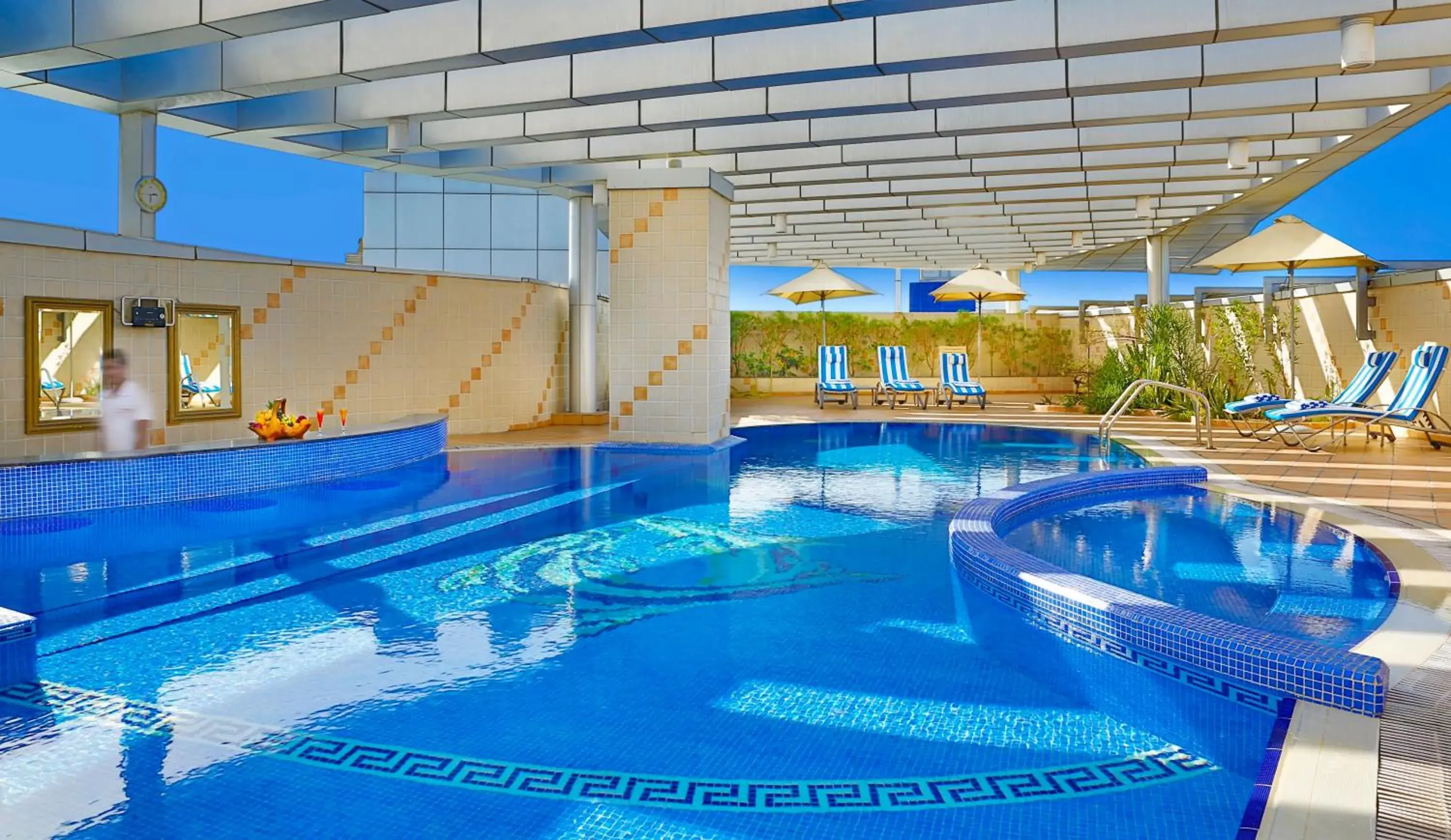 Swimming pool in City Seasons Hotel Dubai Swimming pool in City Seasons Hotel Dubai