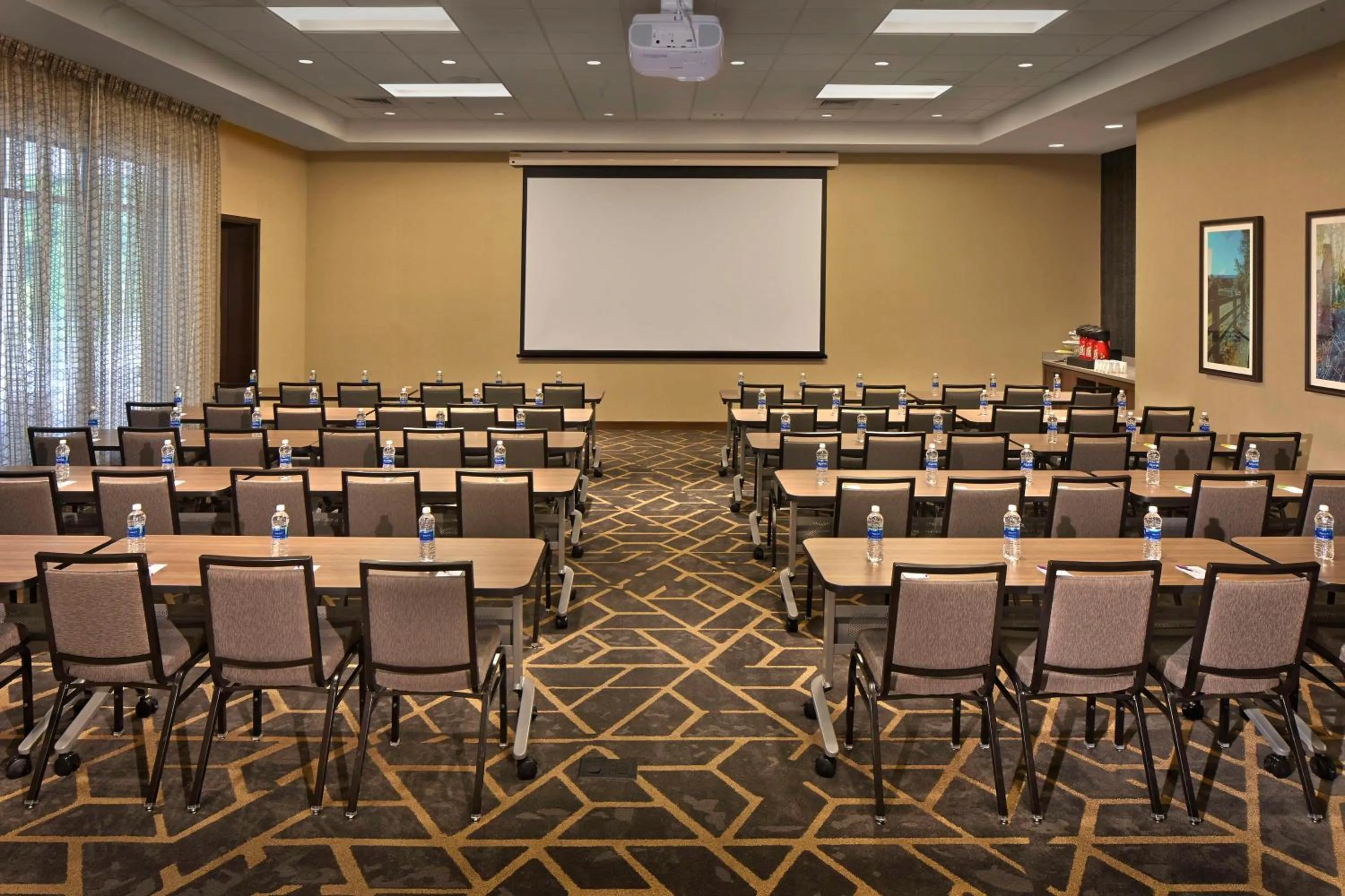 Meeting/conference room in Hyatt Place Chapel Hill