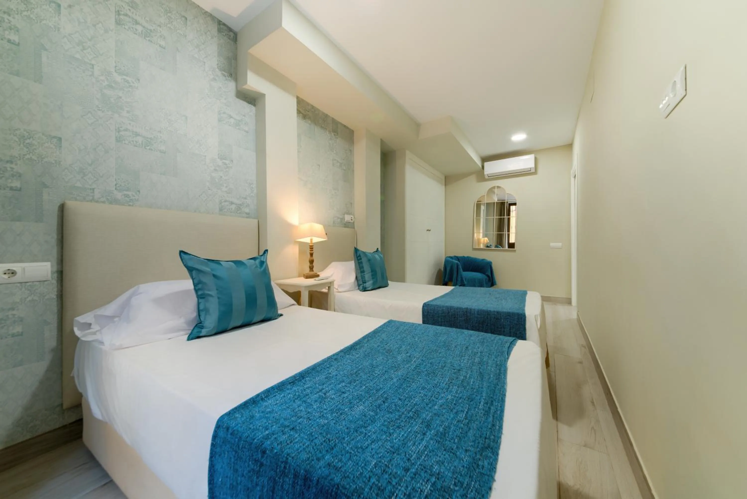 Photo of the whole room, Bed in Holidays2Malaga Suites