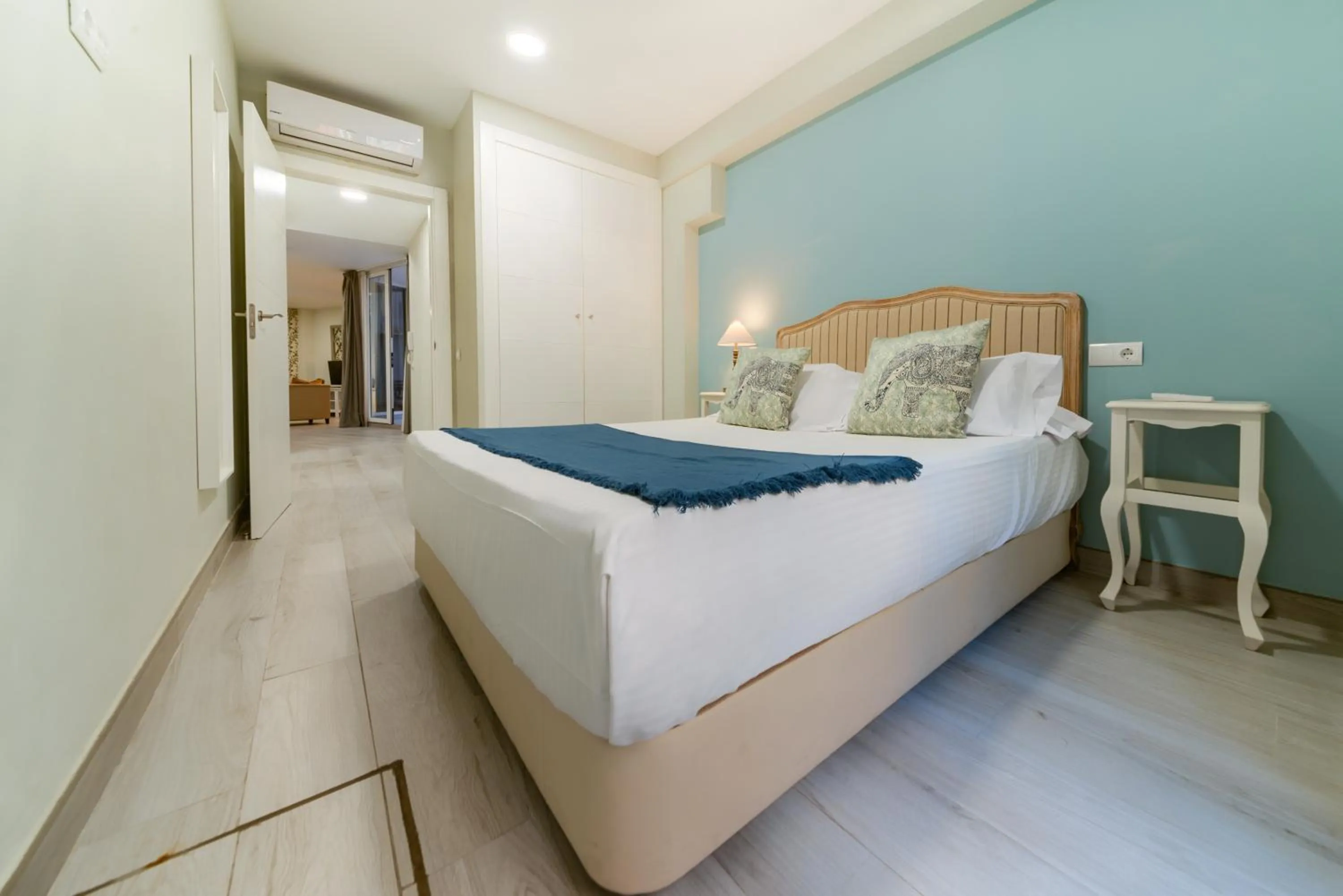 Bed in Holidays2Malaga Suites