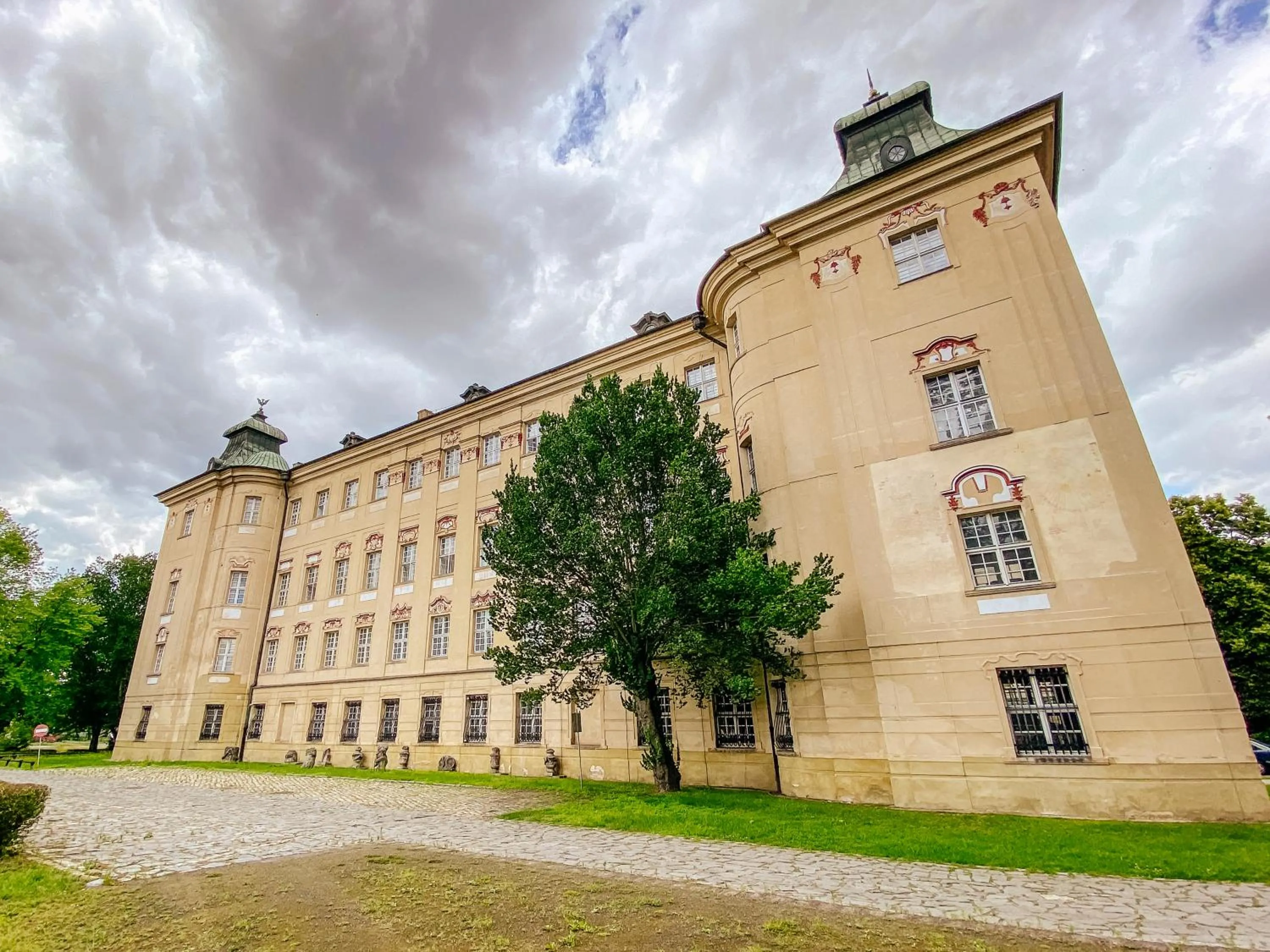 Property building in Hotel Zamek Królewski w Rydzynie
