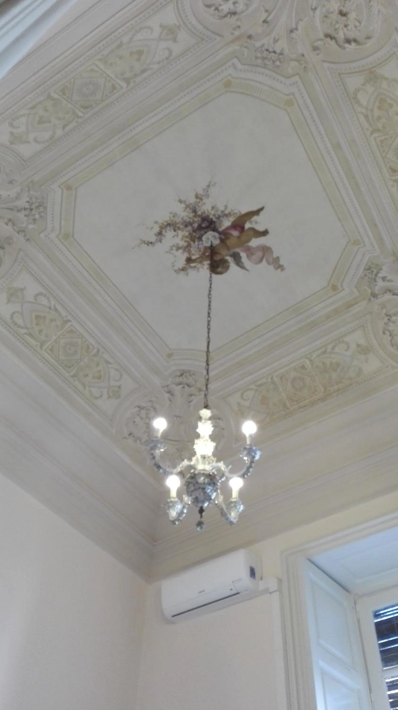 Decorative detail in Palazzo Arcidiacono - luxury holidays