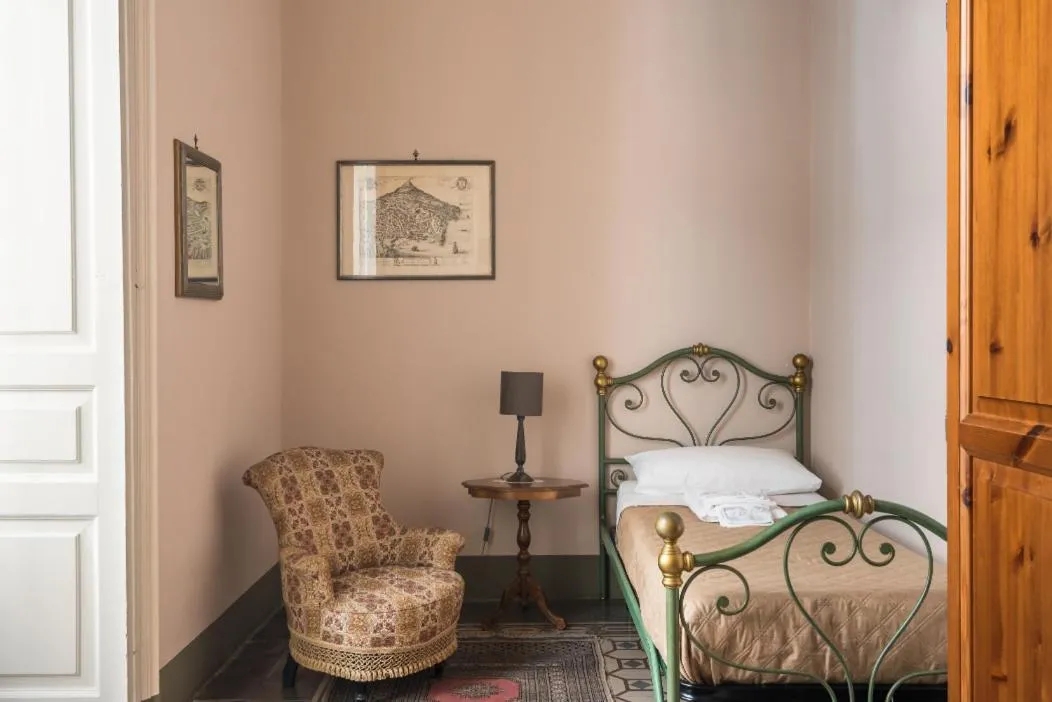 Bed in Palazzo Arcidiacono - luxury holidays