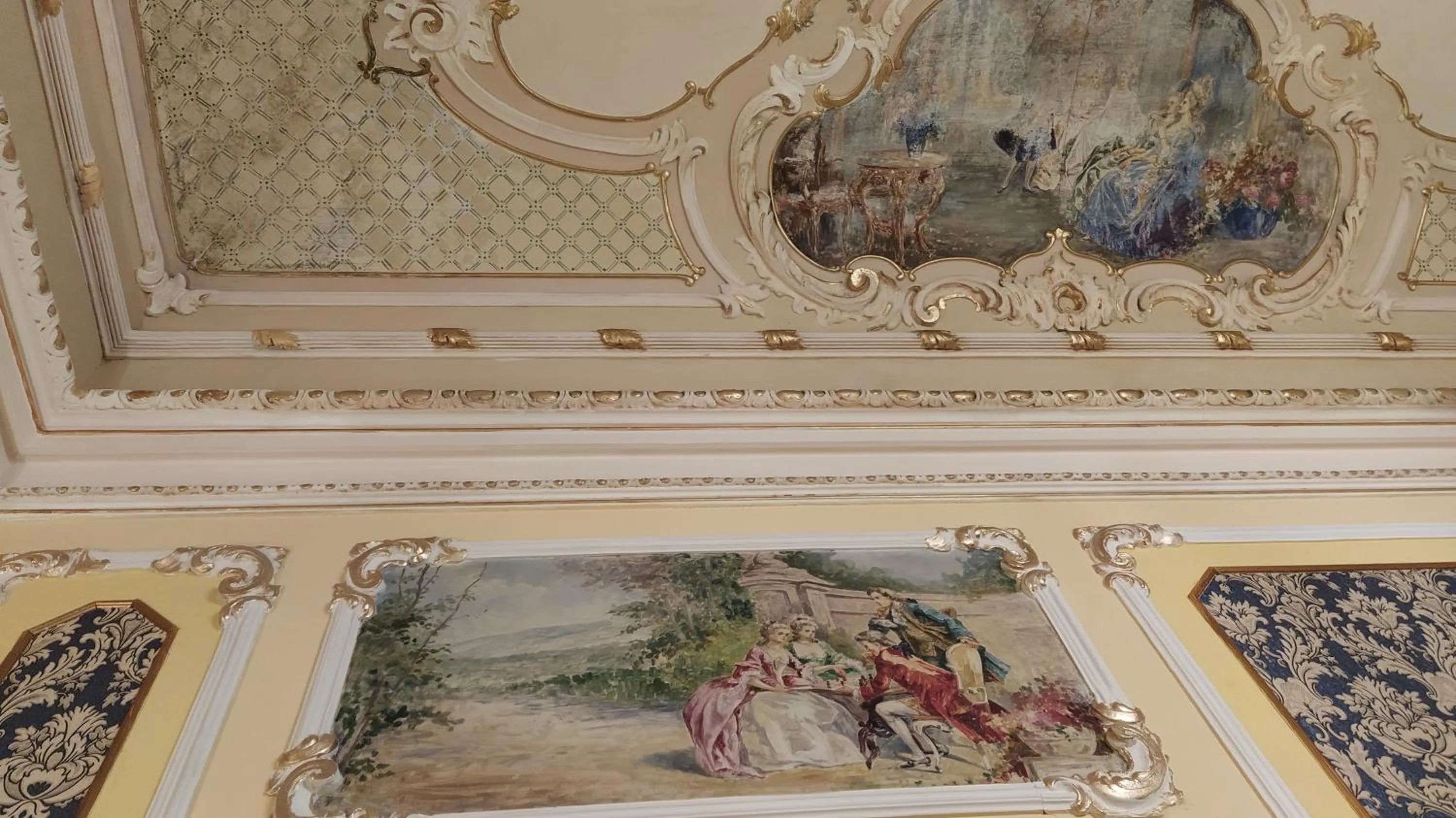 Living room in Palazzo Arcidiacono - luxury holidays