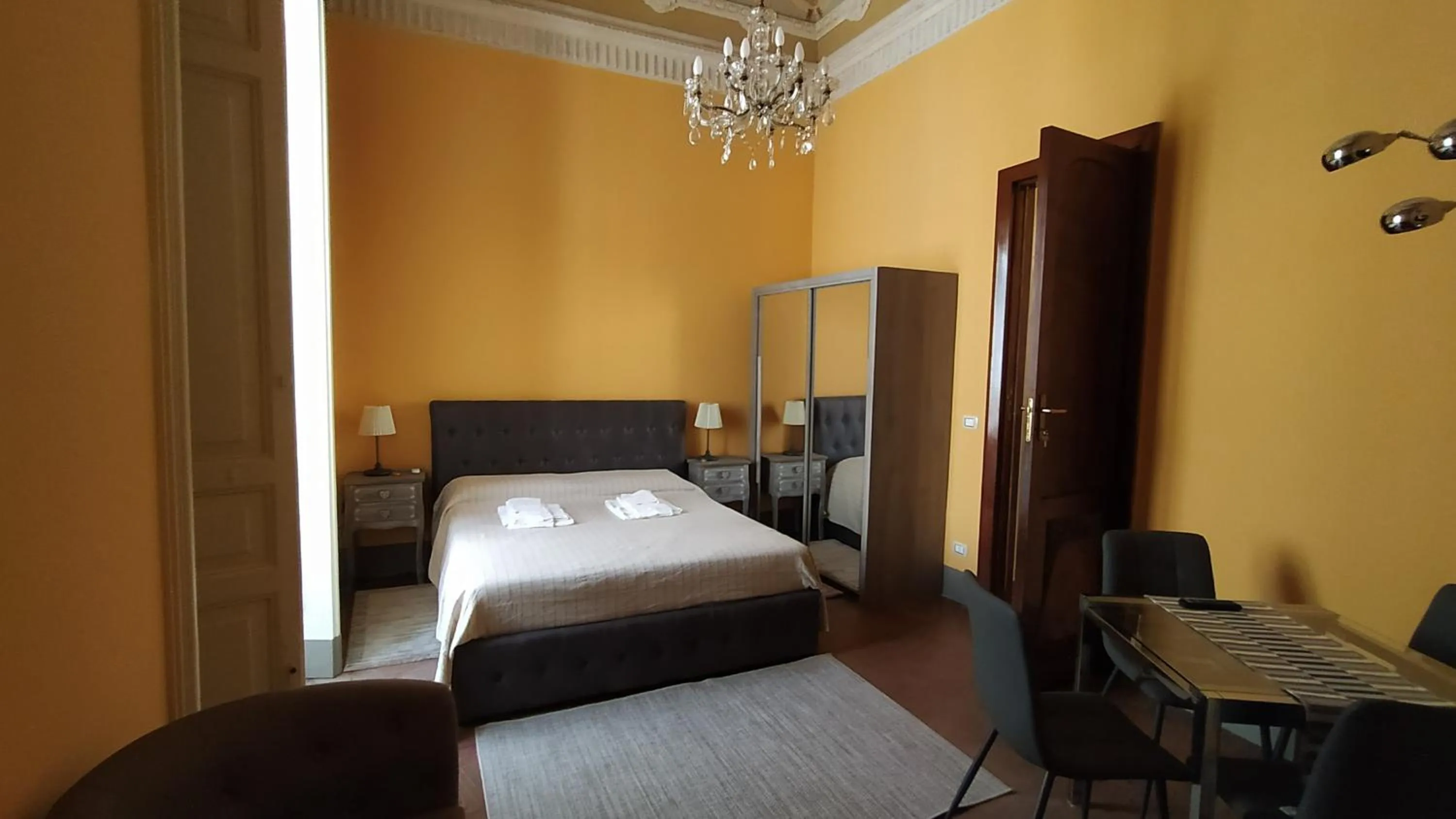 Bed in Palazzo Arcidiacono - luxury holidays