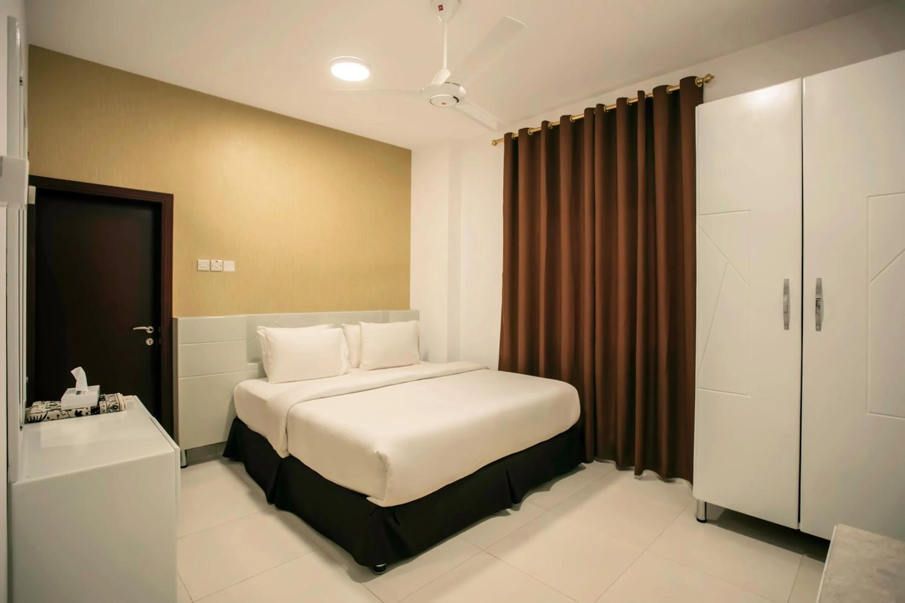 Bed in Star Emirates Inn Hotel Salalah