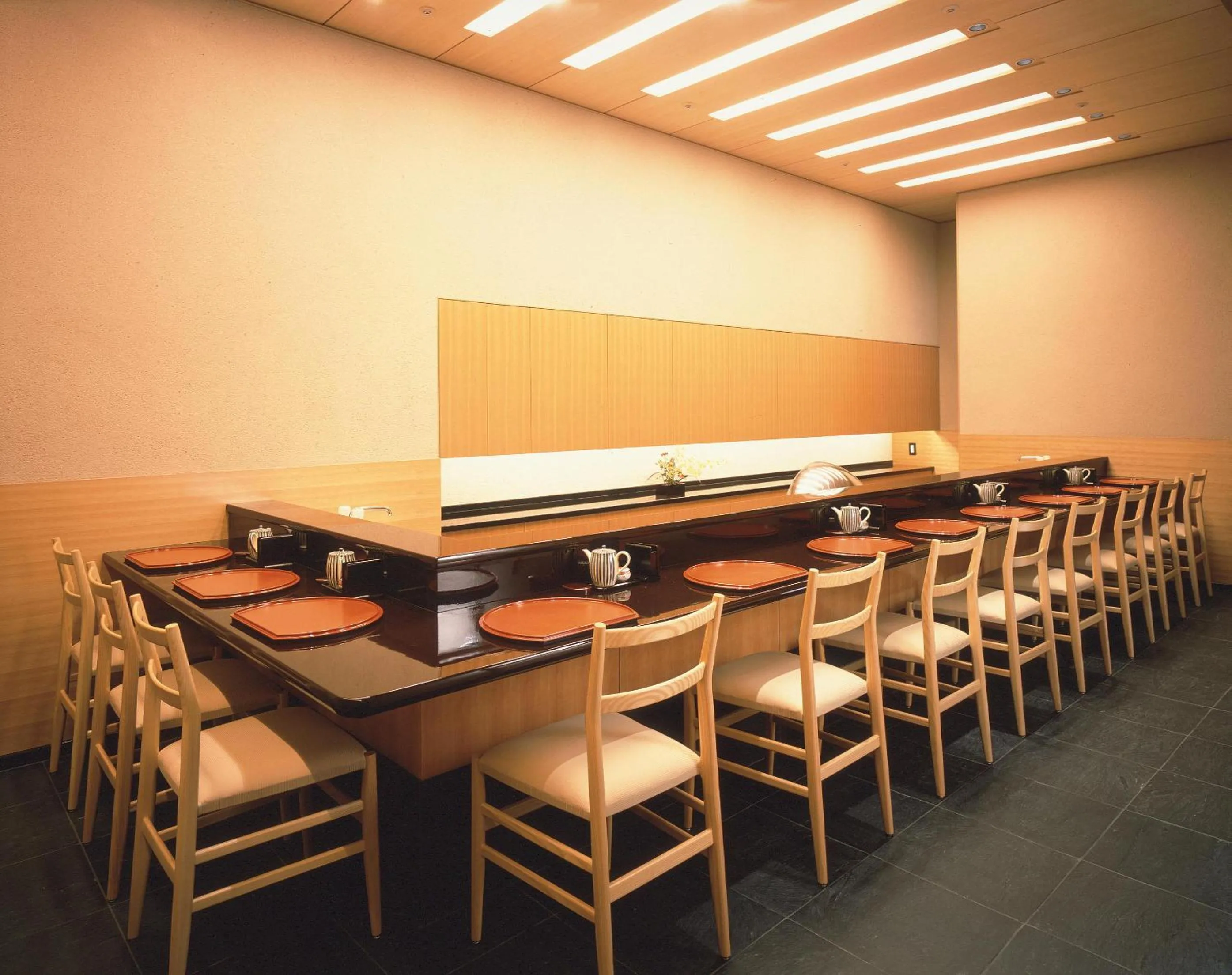 Restaurant/places to eat in Hotel Grand Arc Hanzomon