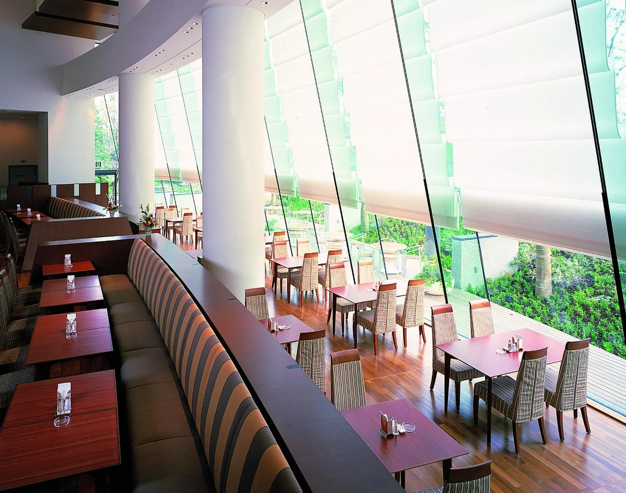 Restaurant/places to eat in Hotel Grand Arc Hanzomon