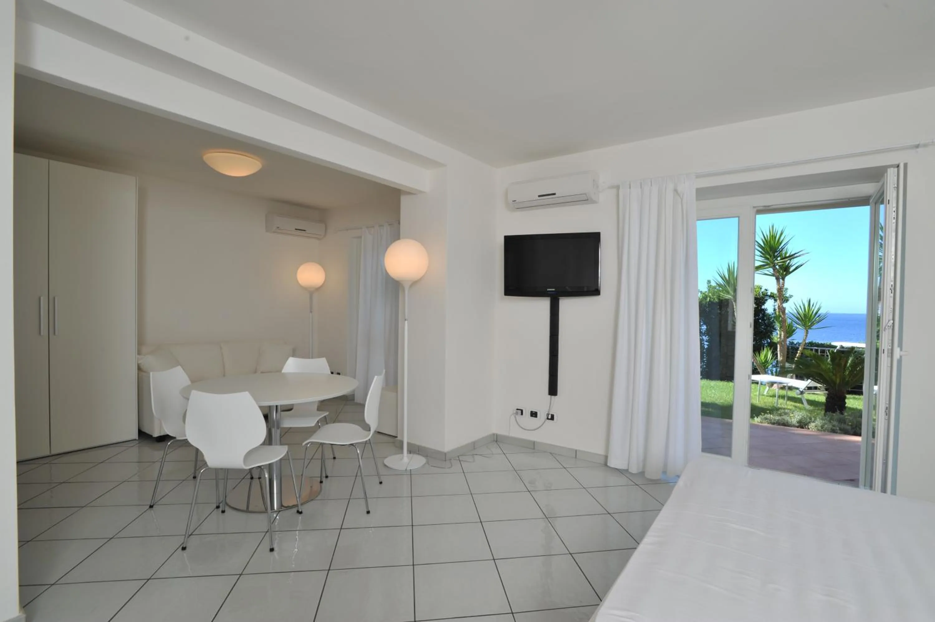 Dining area in Villa Grachira