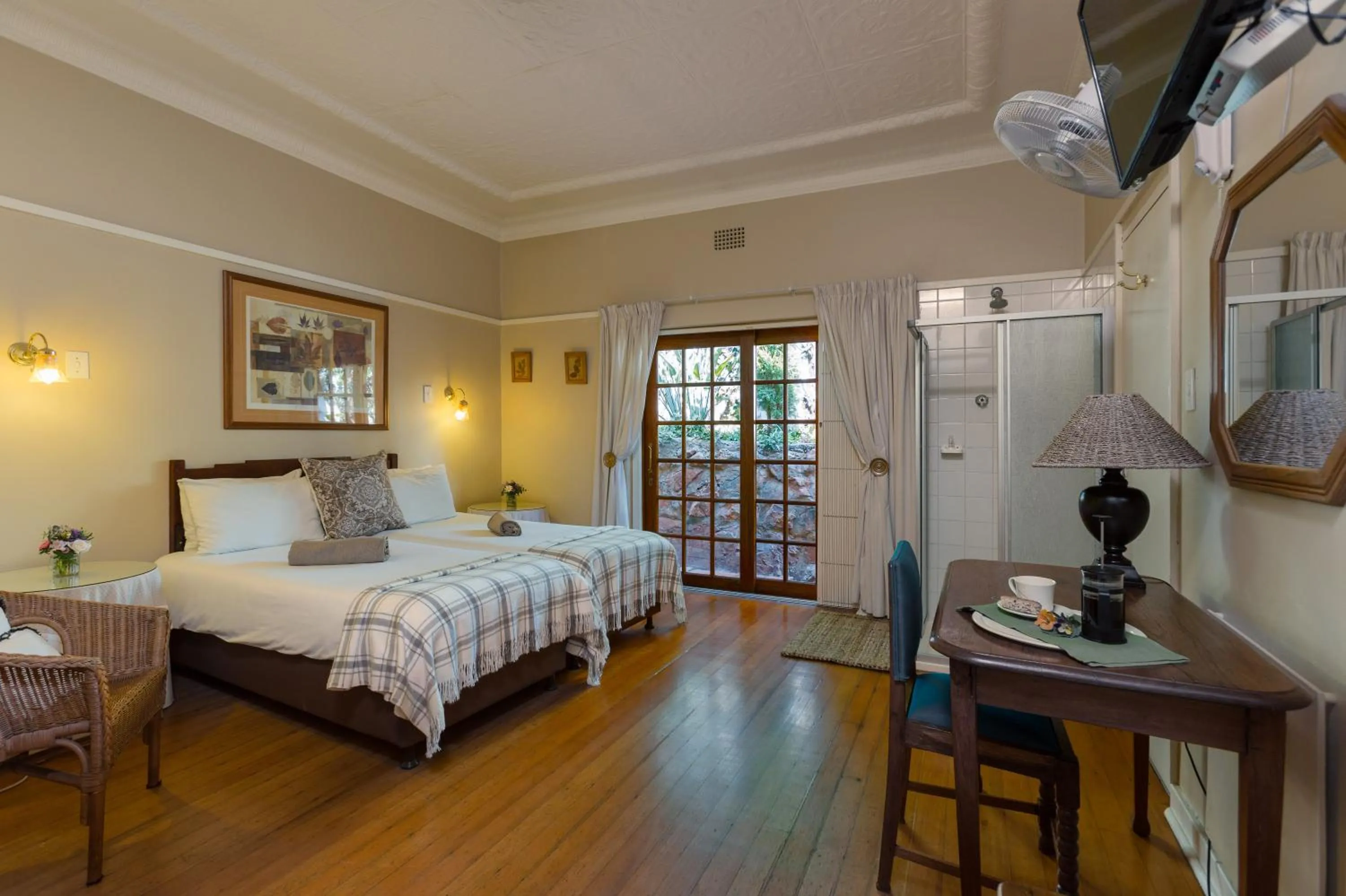 Photo of the whole room, Bed in Agterplaas Guesthouse Pty Ltd
