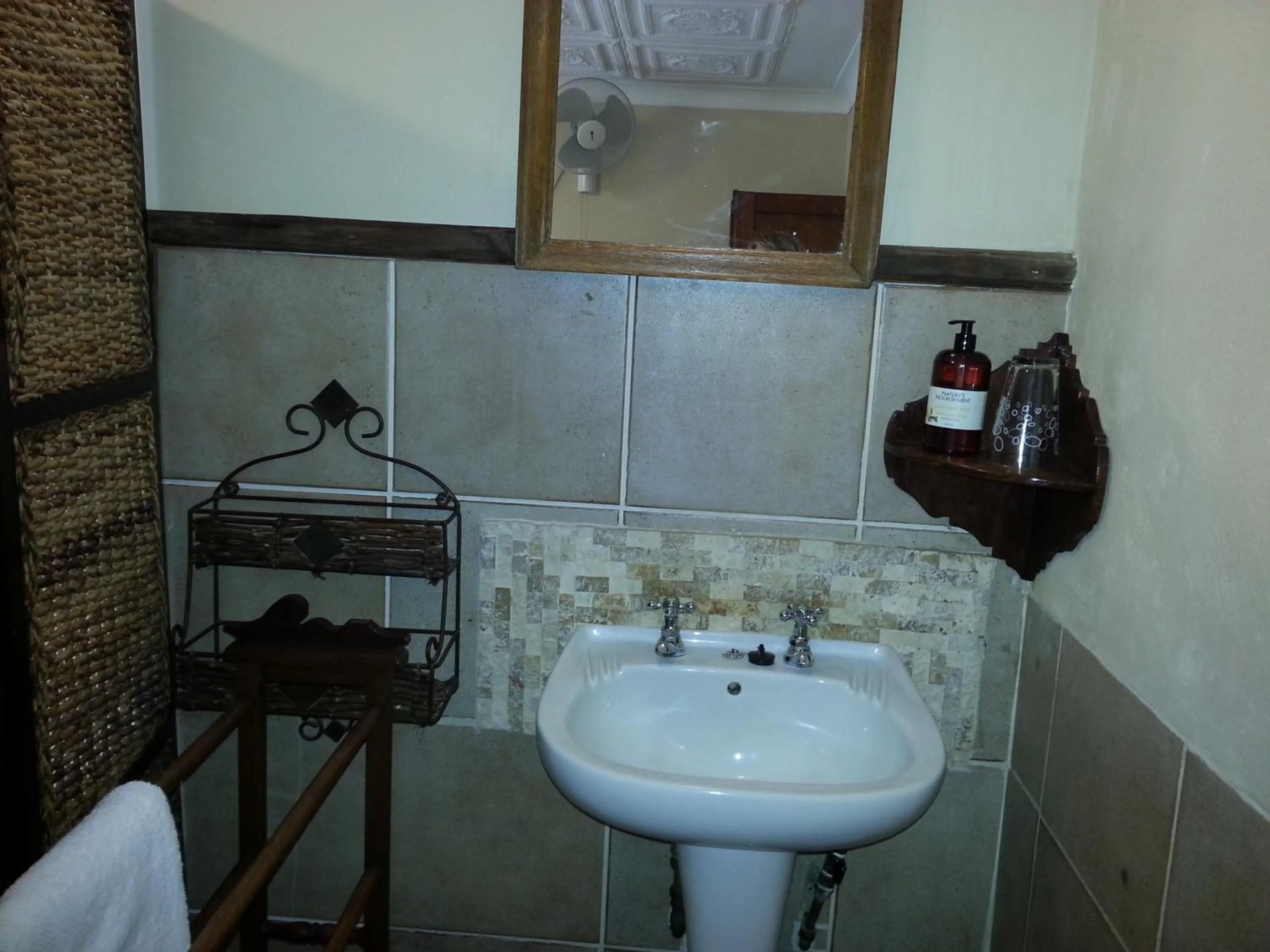 Toilet in Agterplaas Guesthouse Pty Ltd