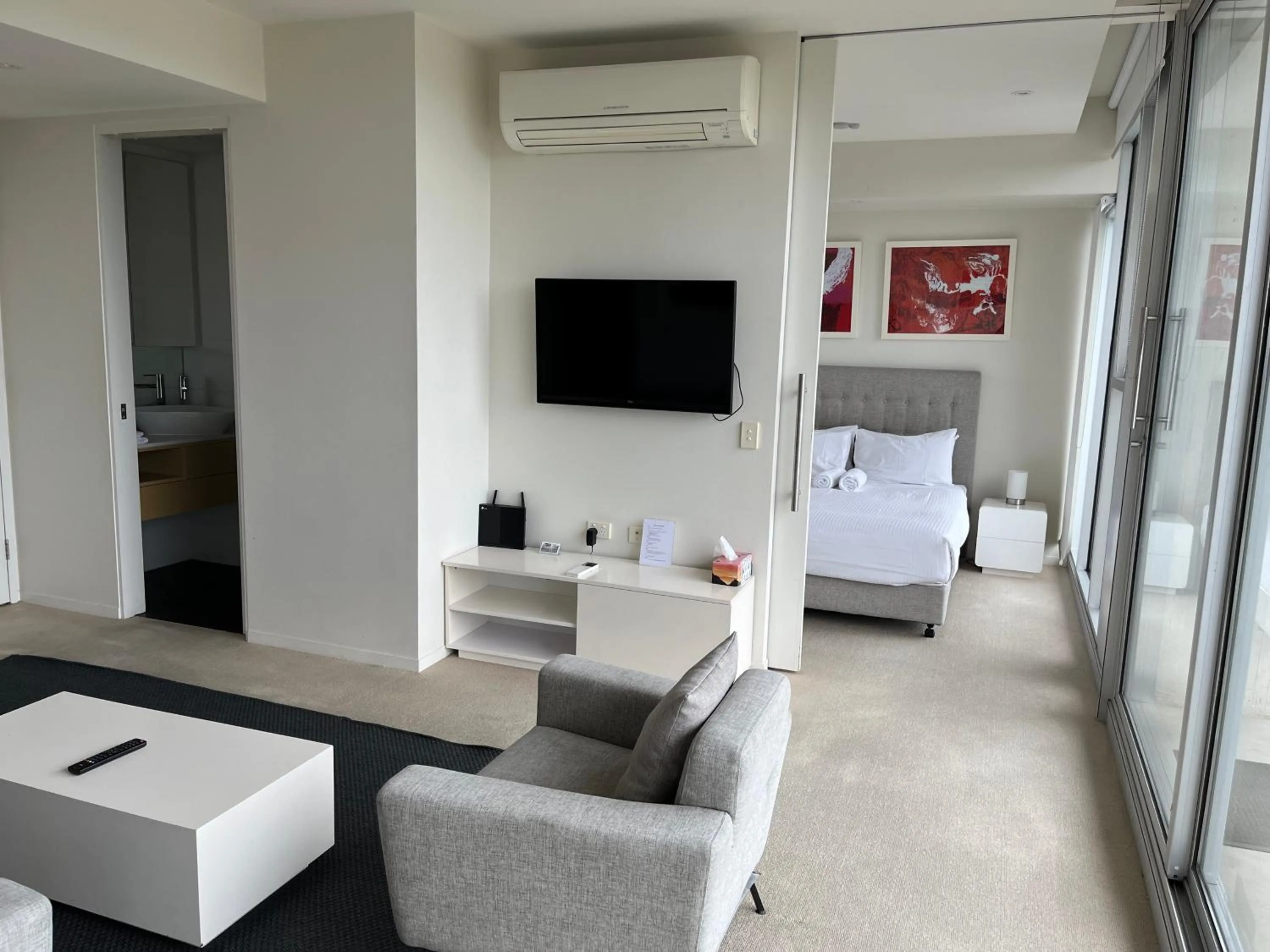 Bed in Tasha's Apartments on Warwick