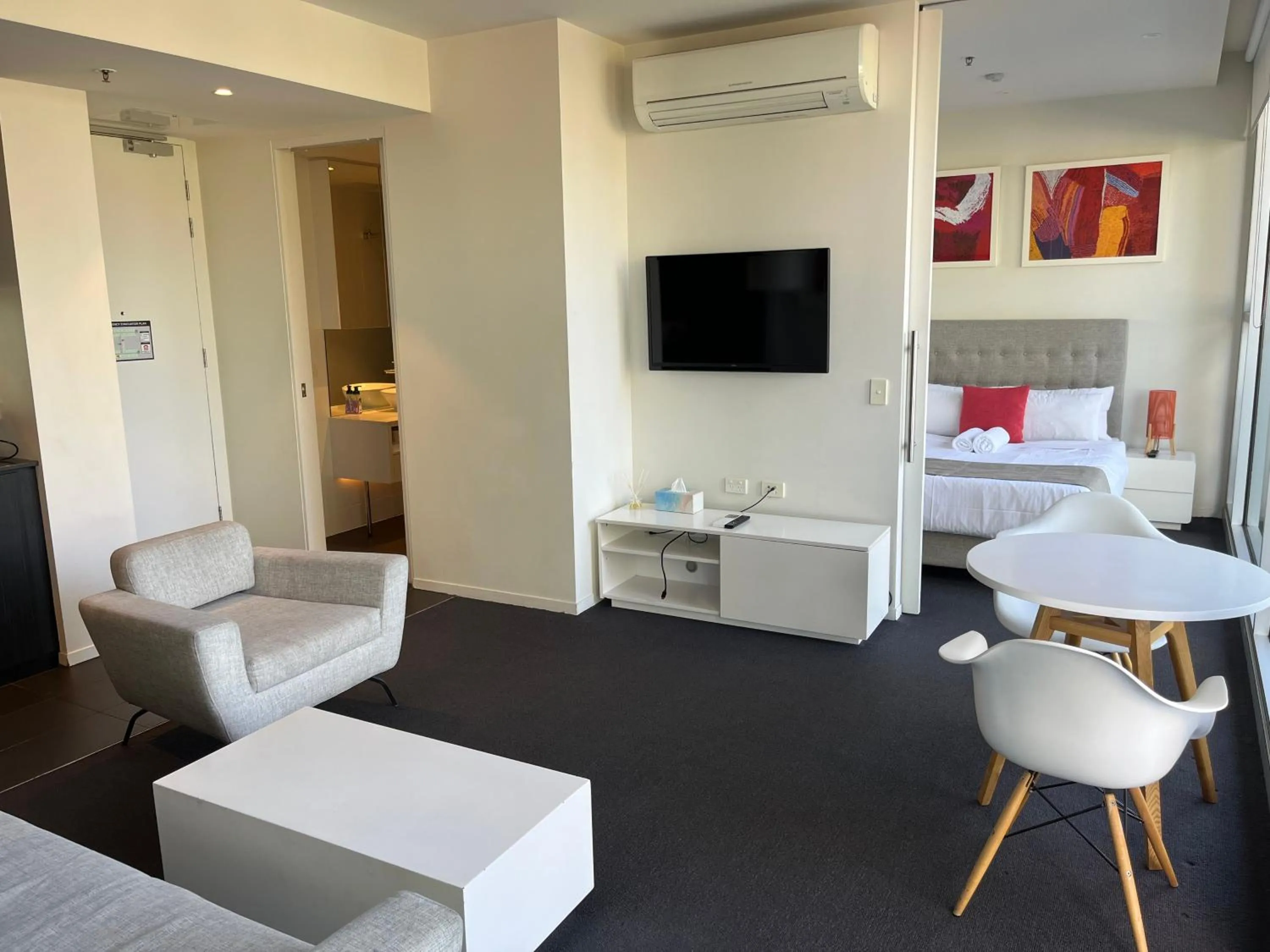 Bed in Tasha's Apartments on Warwick