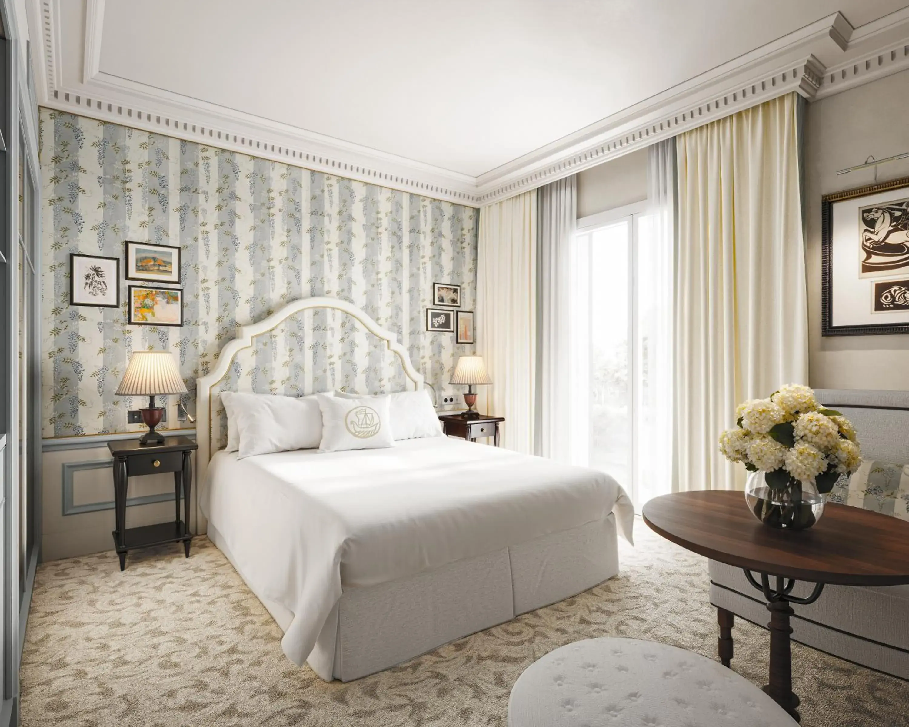 Bedroom, Bed in Hôtel Métropole Monte-Carlo Bedroom, Bed in Hôtel Métropole Monte-Carlo