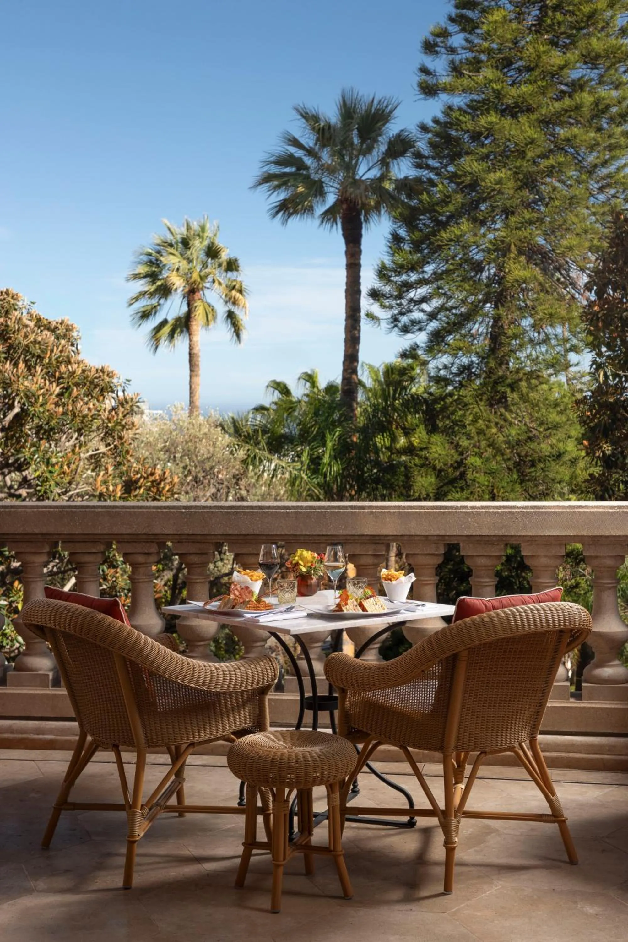 Patio in Hôtel Métropole Monte-Carlo - Spa Guerlain