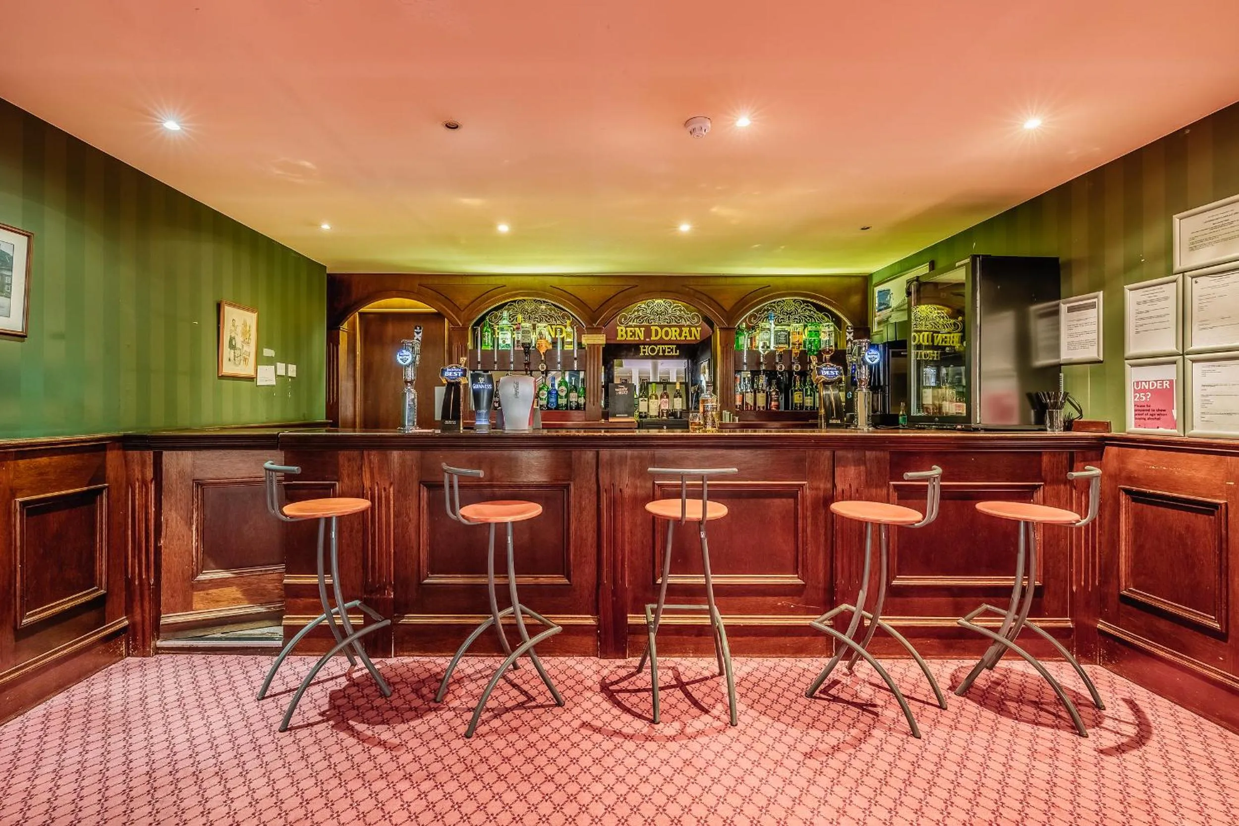 Lounge or bar in Muthu Ben Doran Hotel