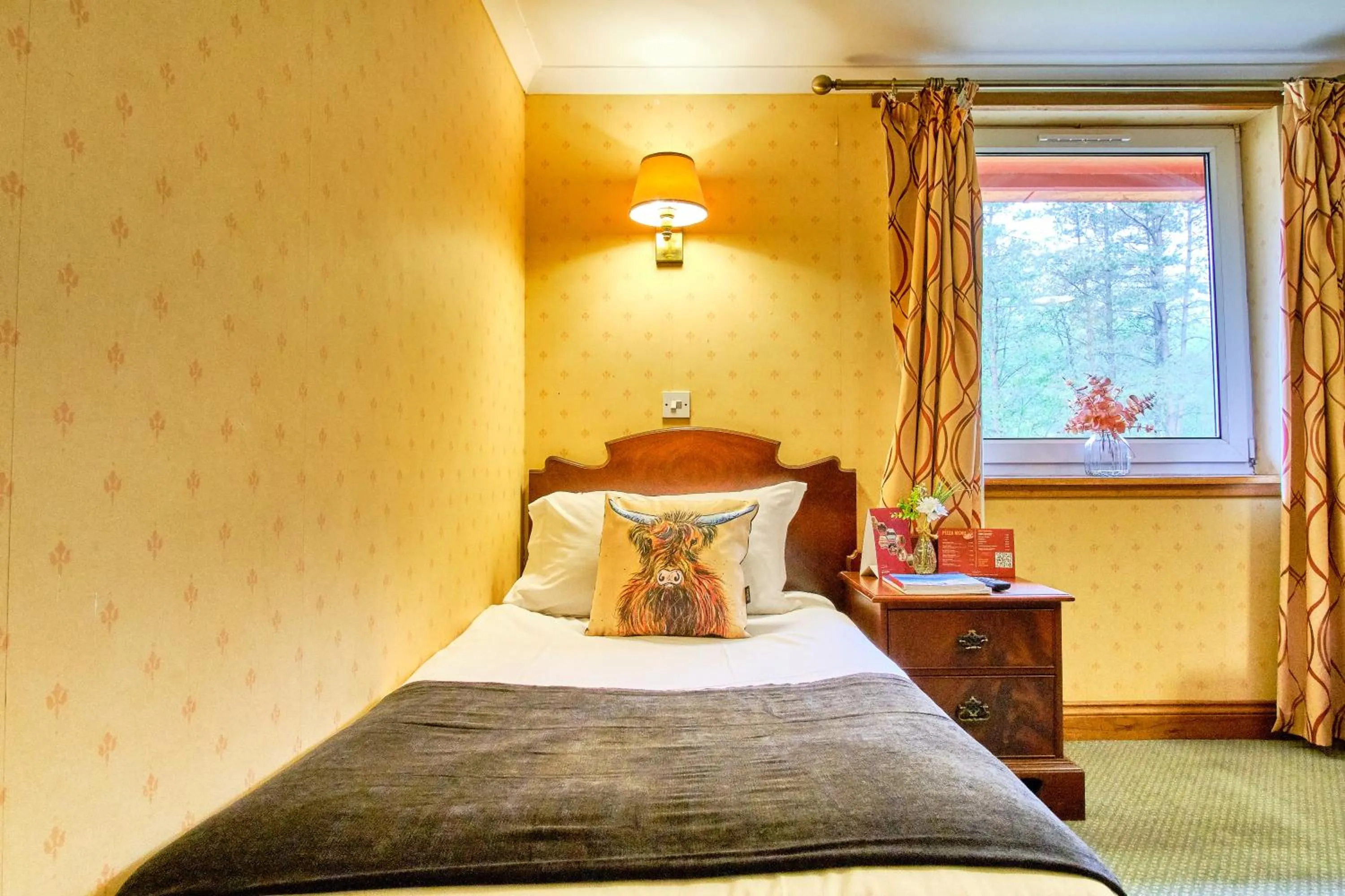 Bed in Muthu Ben Doran Hotel