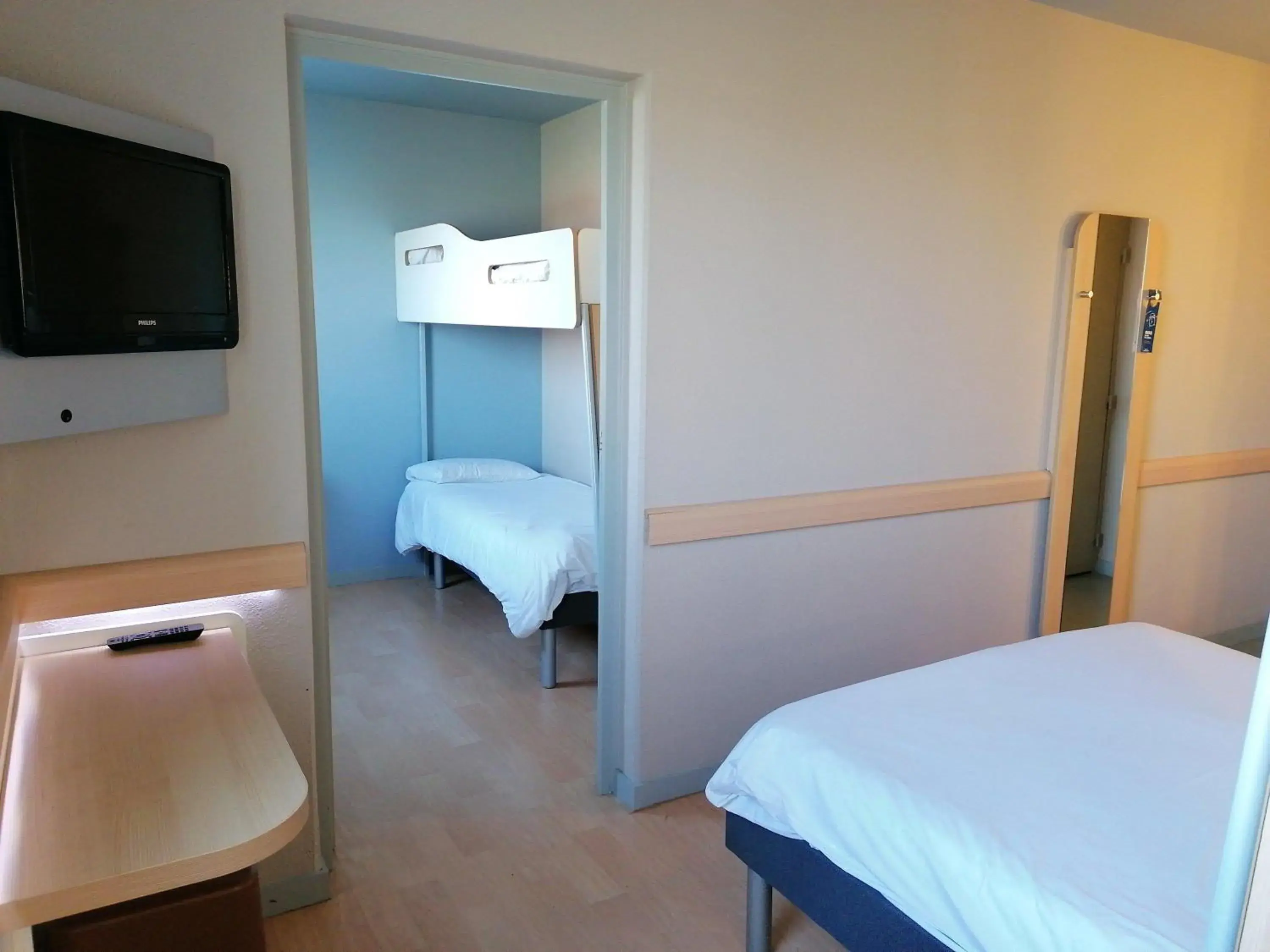 Bedroom, Bed in ibis budget Bergerac Bedroom, Bed in ibis budget Bergerac