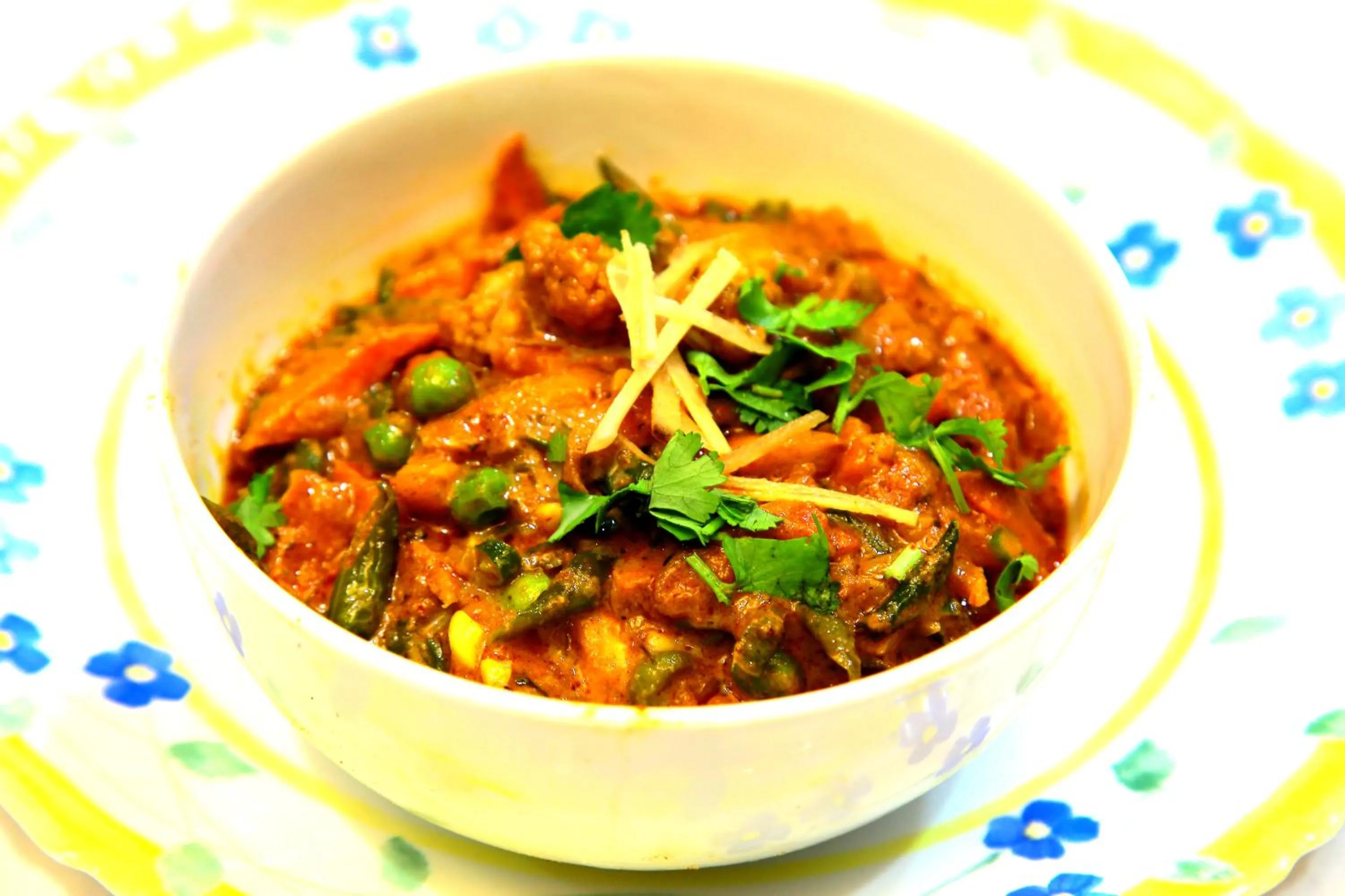 Restaurant/places to eat in Babul Hotel