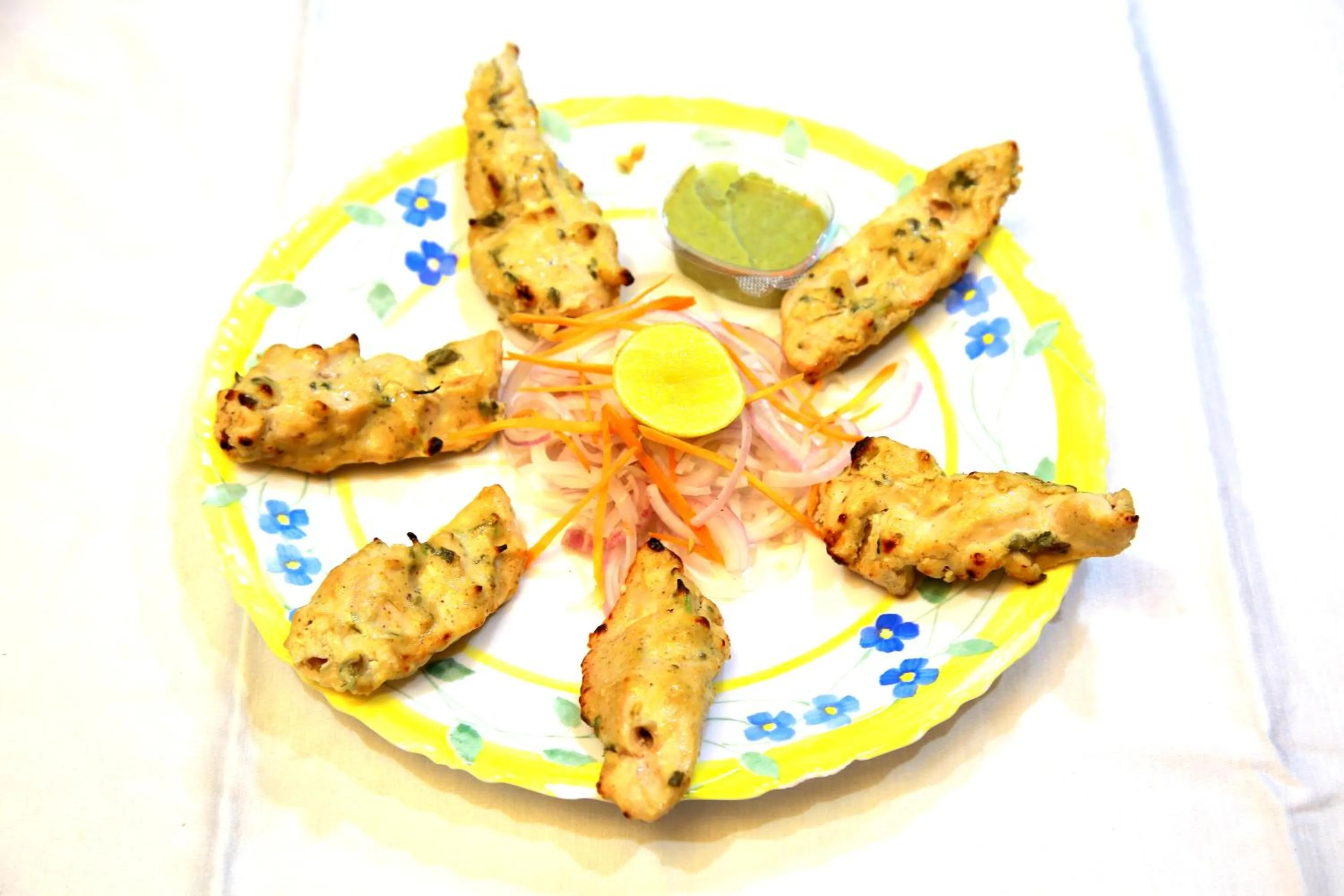 Restaurant/places to eat in Babul Hotel