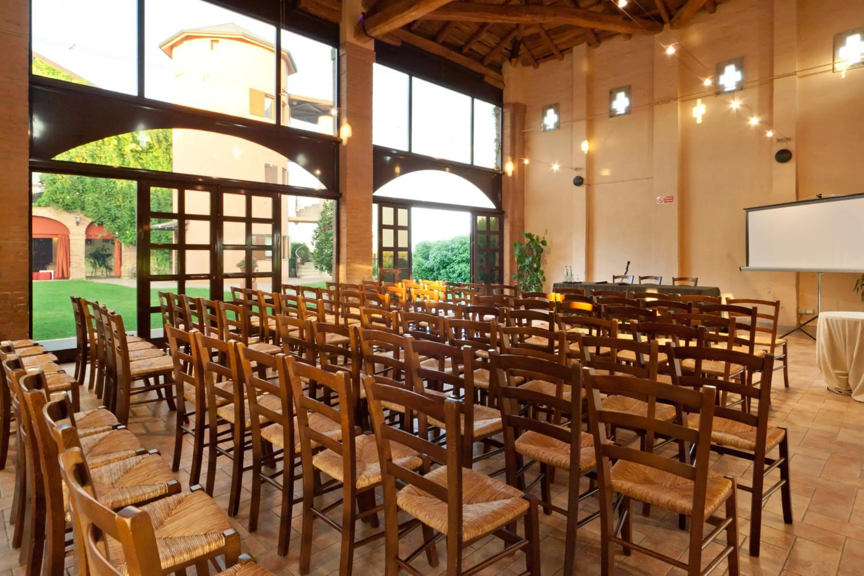 Business facilities in Agriturismo La Lupa