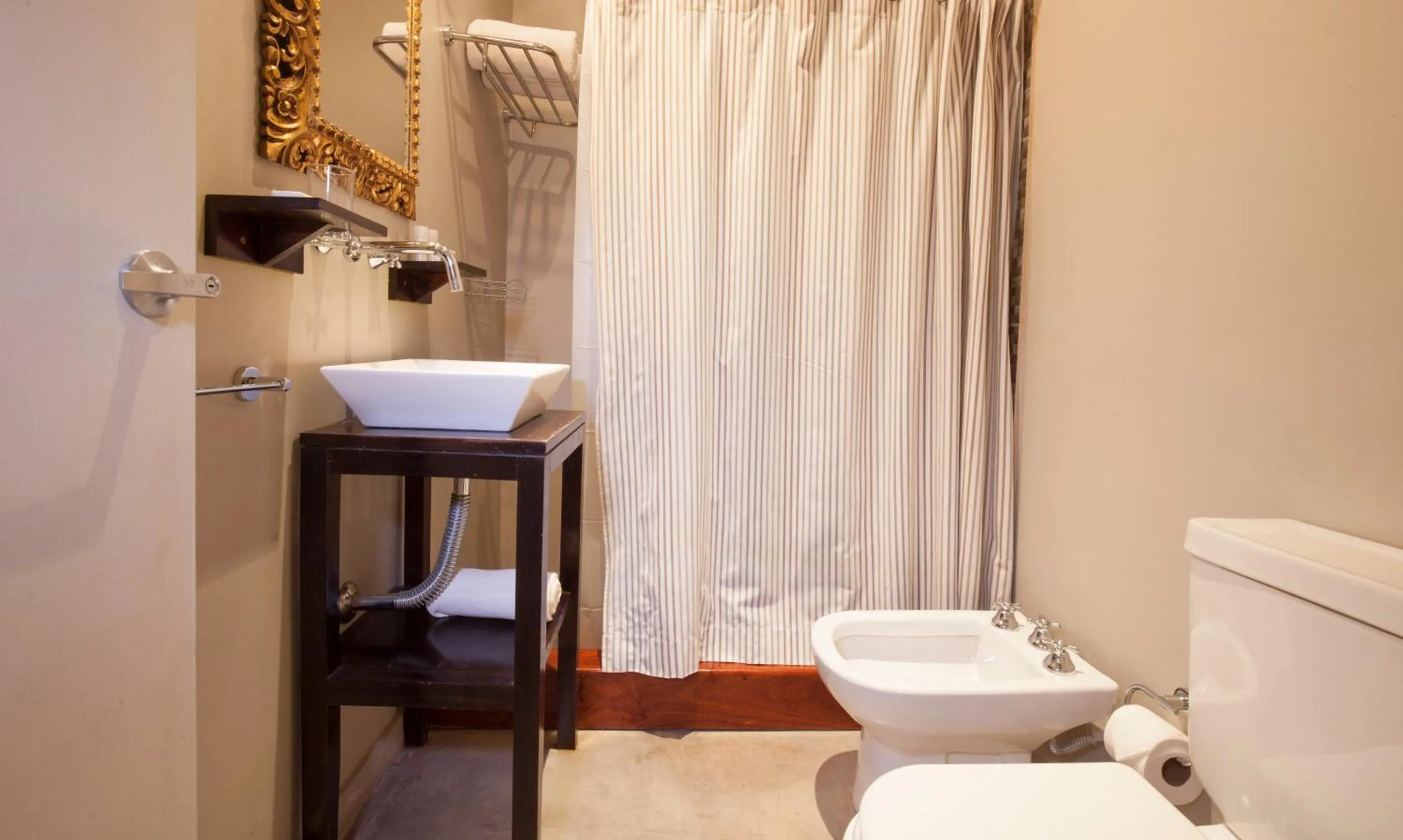 Bathroom in Hotel Huacalera