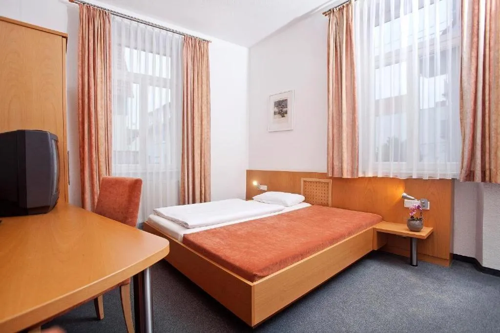 Bedroom, Bed in Hotel Grünshof